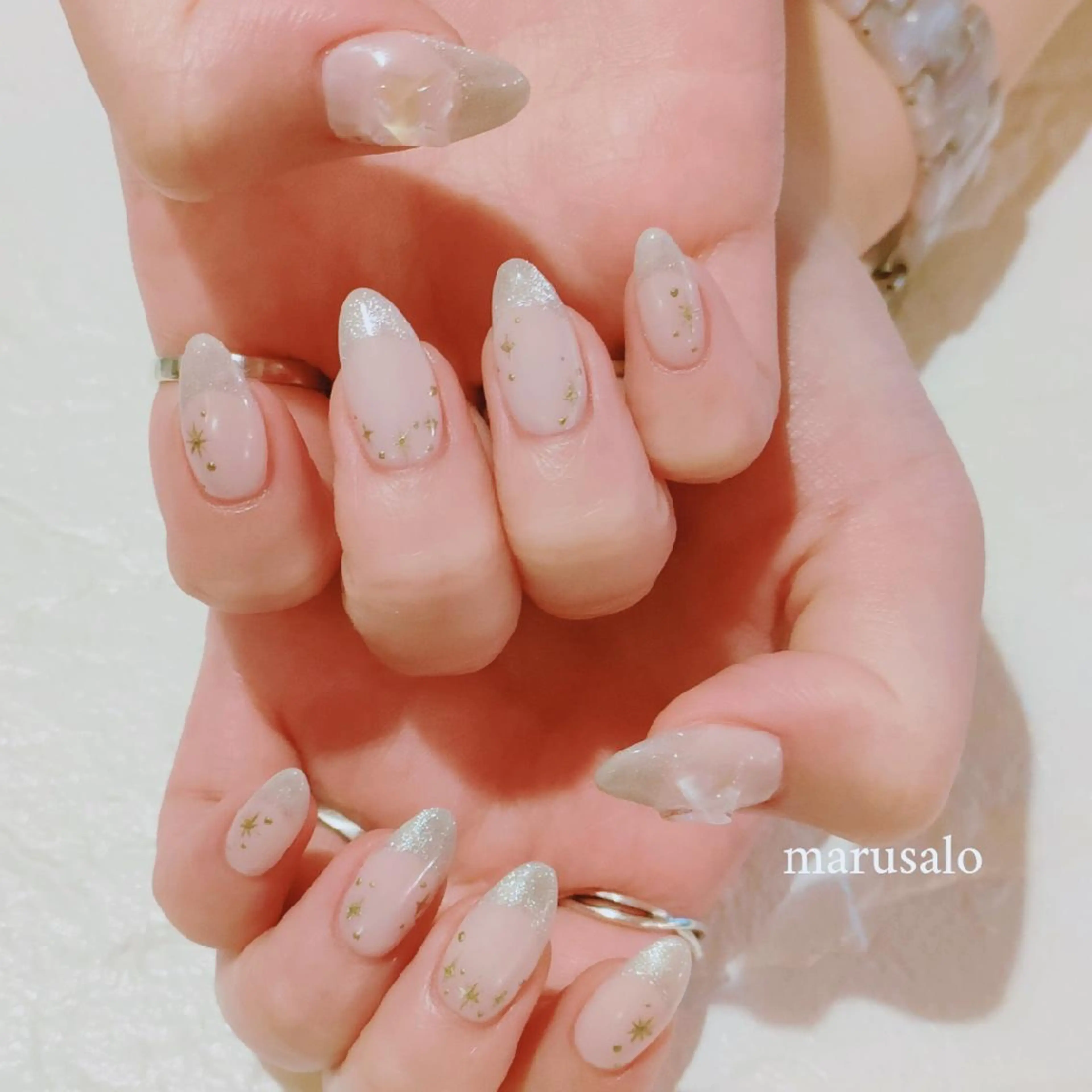 ネイル フレンチネイル マグネットネイル 冬ネイル クリスマス ハンドネイル marusalo nailのネイルデザイン