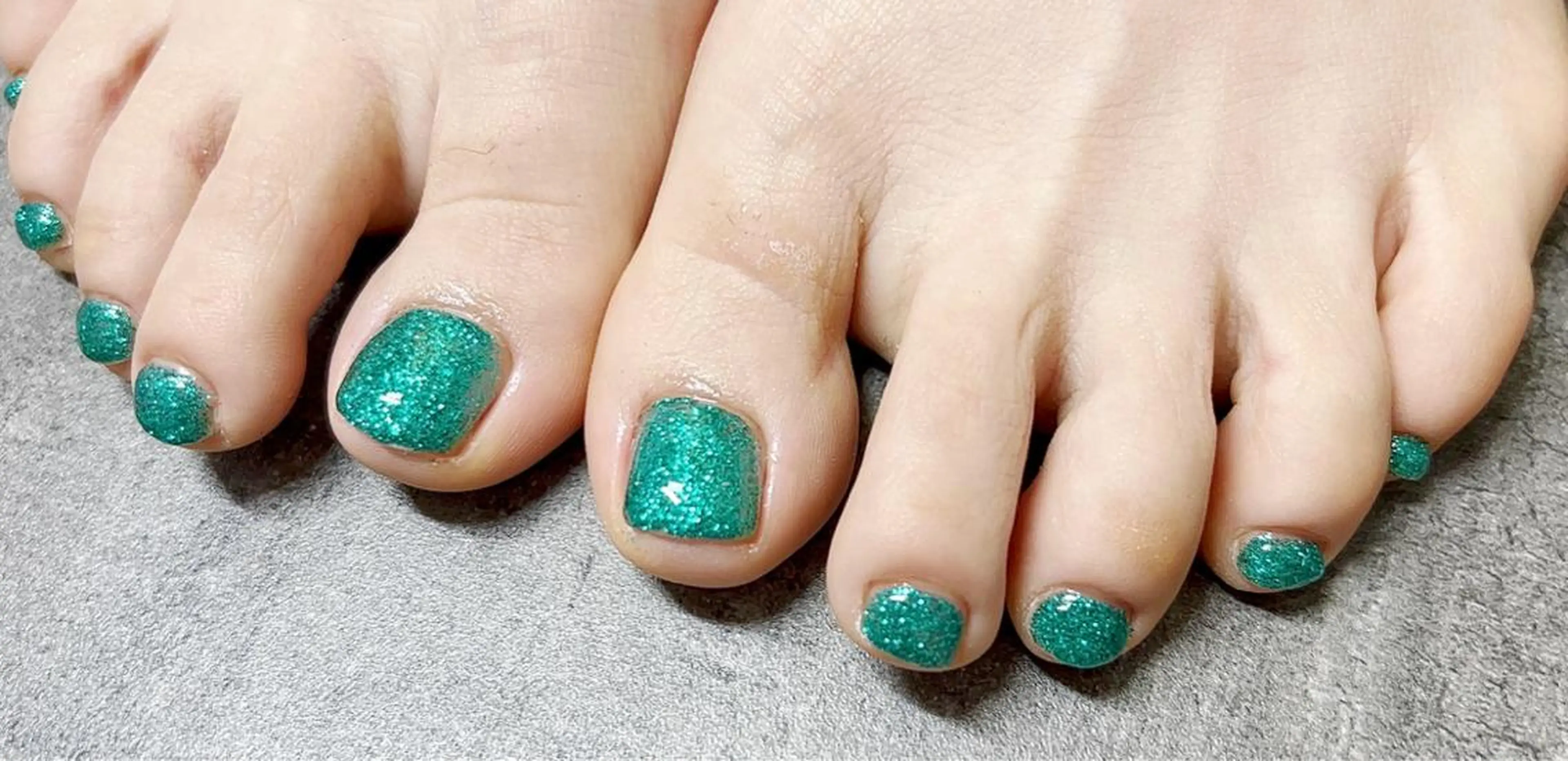 FOOT👣ワンカラー🤍の写真