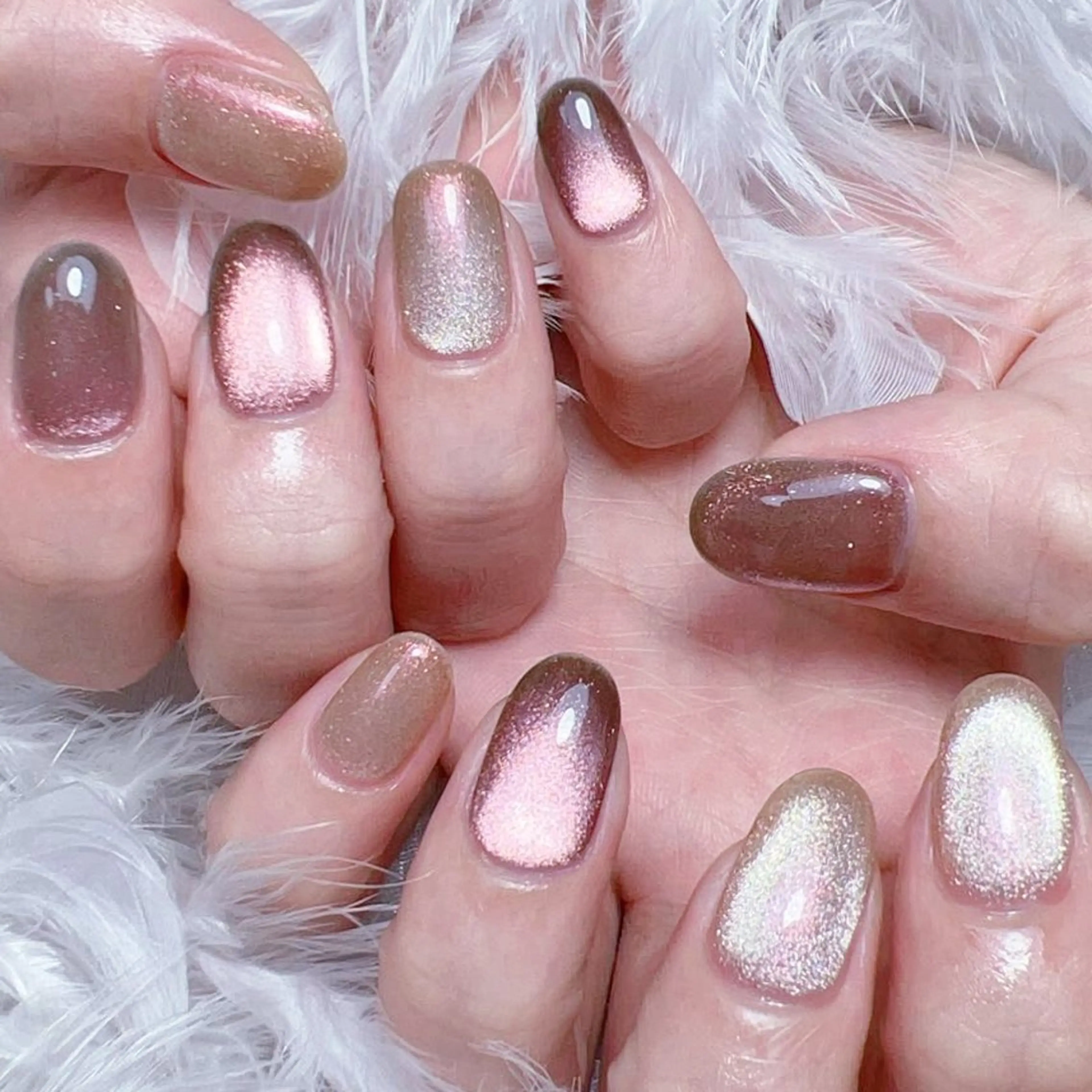 ネイル アートネイル オーロラネイル ガーリー キラキラネイル 韓国ネイル YUKI_ Monster💟のネイルデザイン