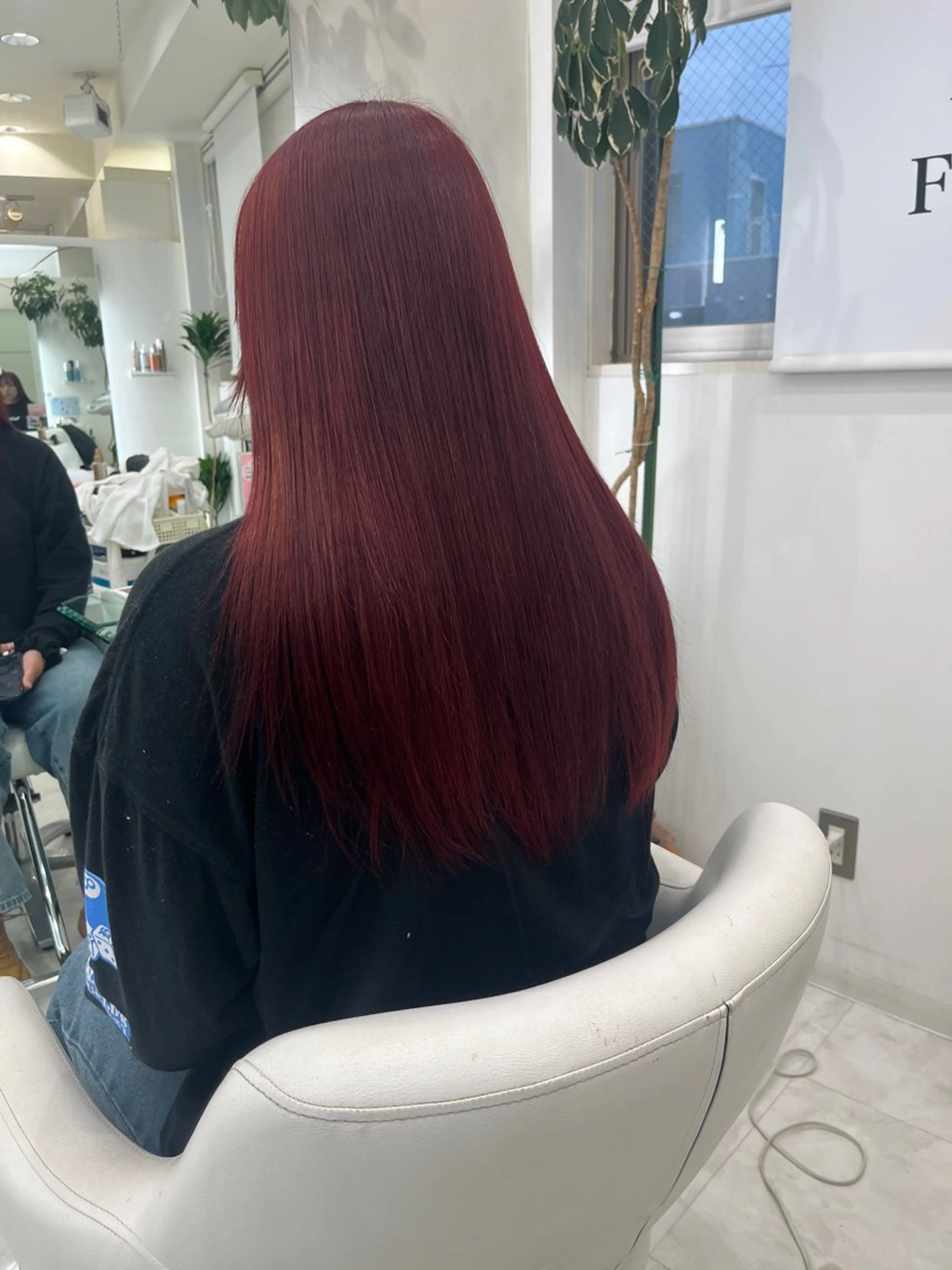 ロング カット ヘアカラー 山森 大地のヘアスタイル