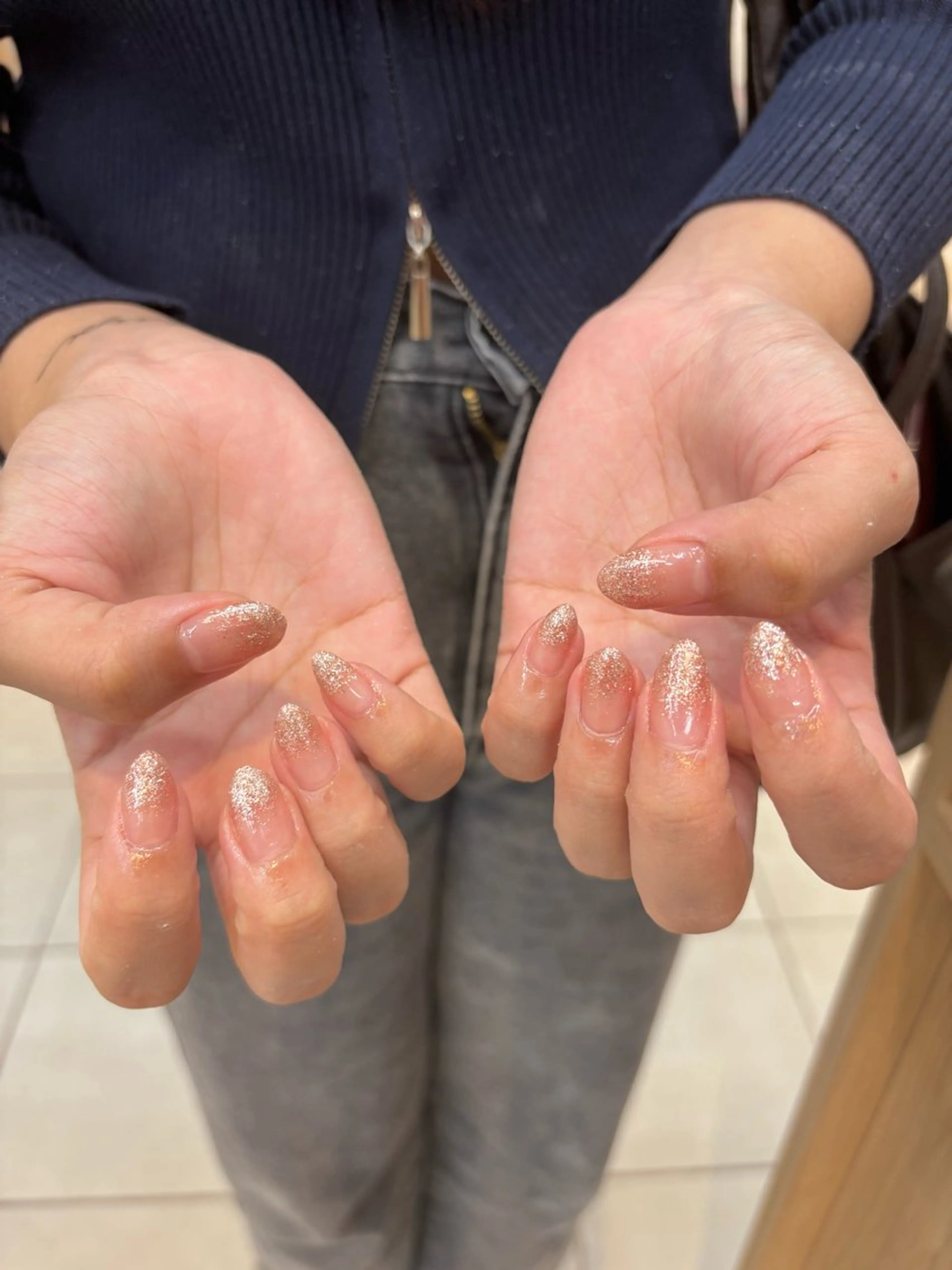 ネイル グラデーション ラメ(グリッター) DEEokazaki ayakaのネイルデザイン