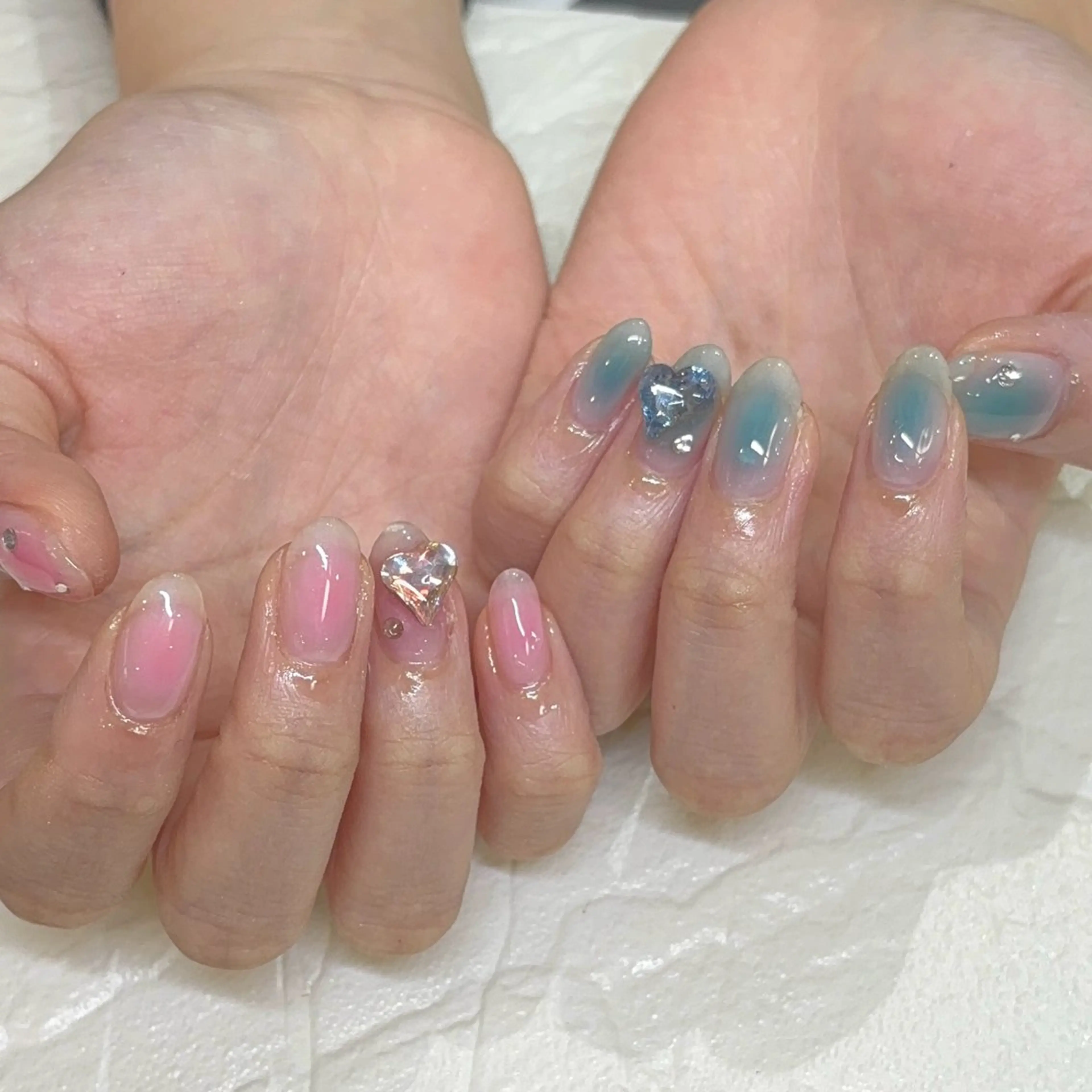 ネイル チークネイル キラキラネイル ハンドネイル lalaroom. nailsalon航空公園店所属・lala room.のネイルデザイン