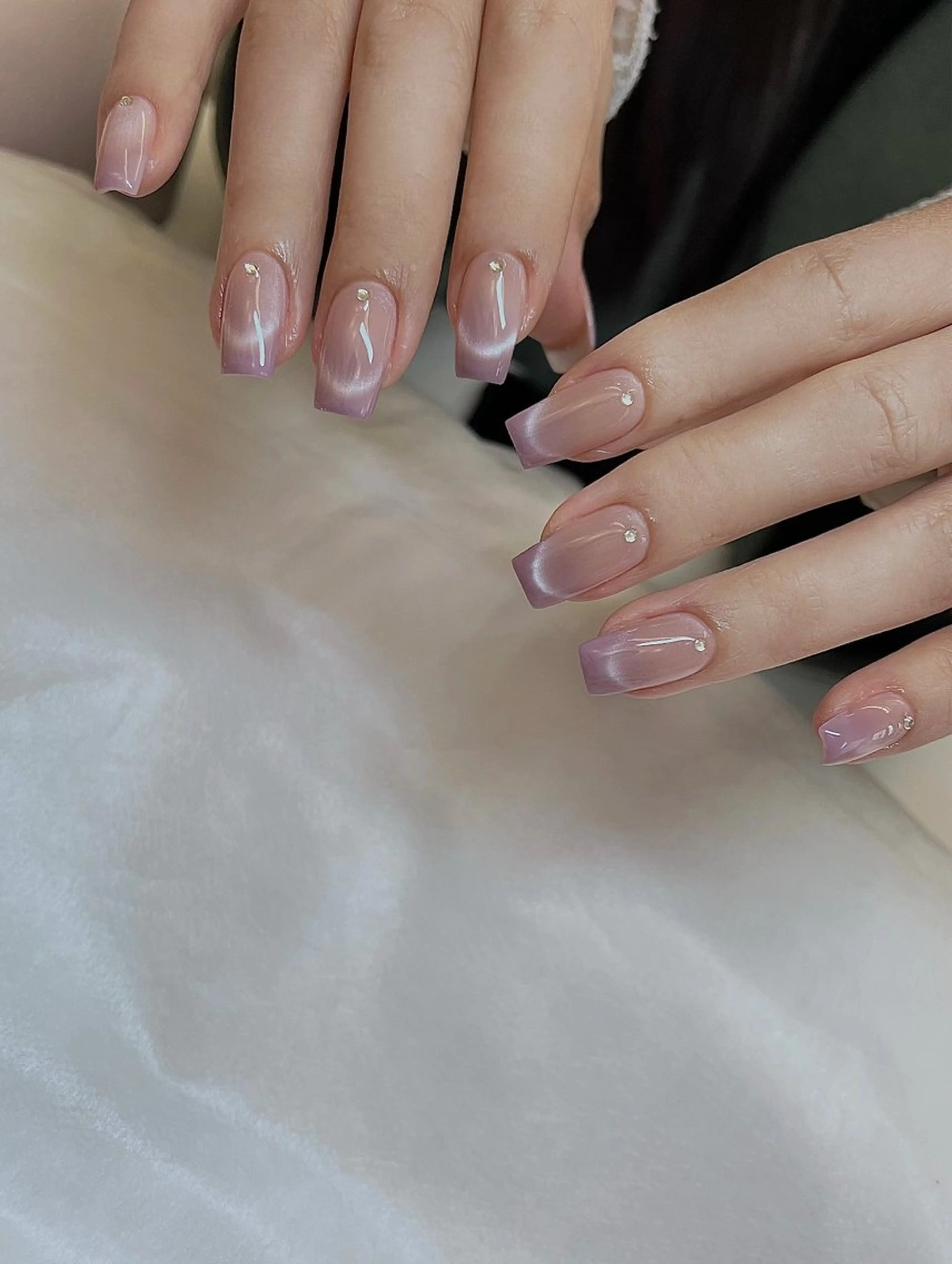 ネイル オーロラネイル 長さ出し フットネイル 韓国ネイル ラメ(グリッター) ハンドネイル 👍thumbs up nail👍のネイルデザイン