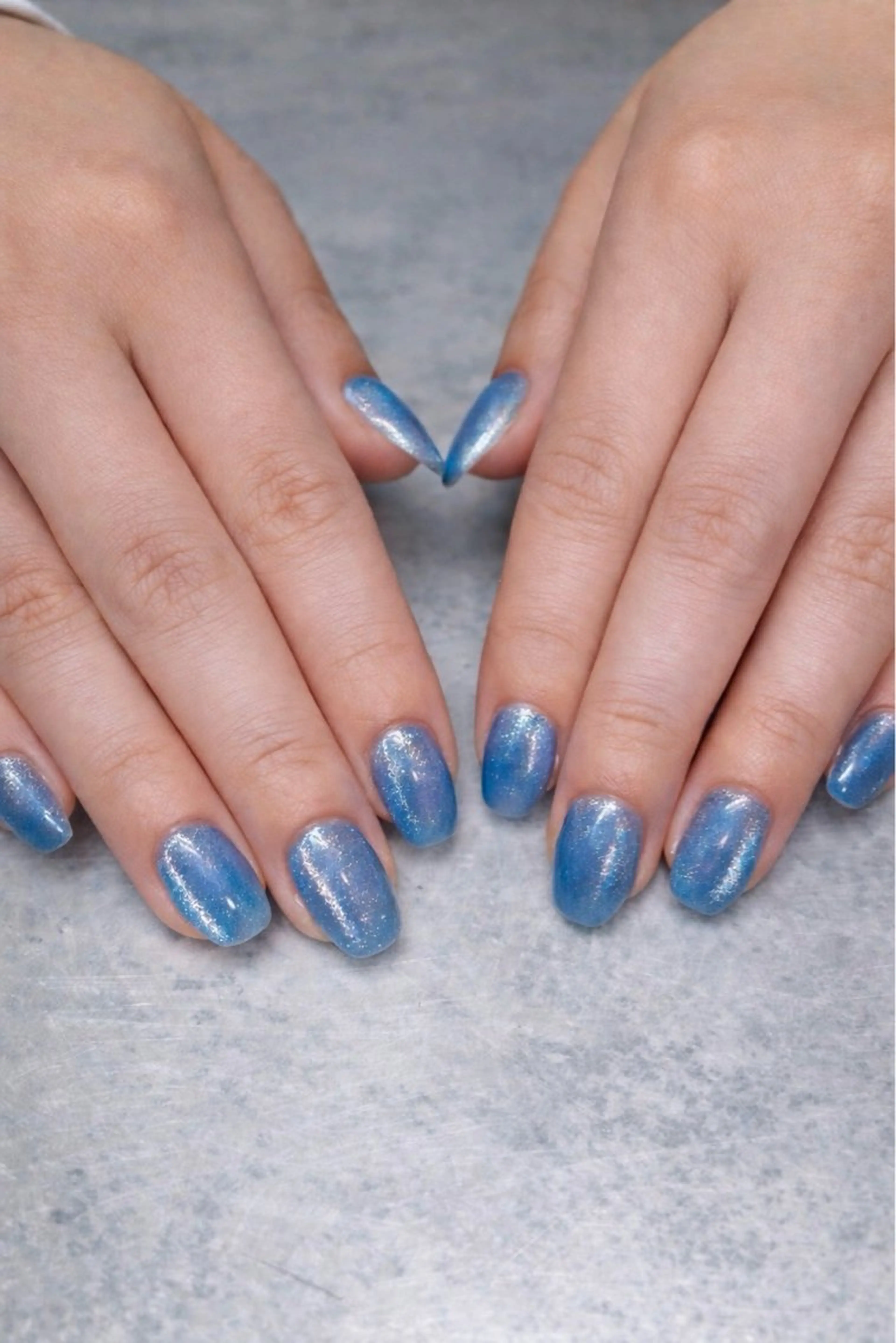 ネイル マグネットネイル ハンドネイル 🌹うるちゅるネイル 🌹🫧MAI🫧のネイルデザイン