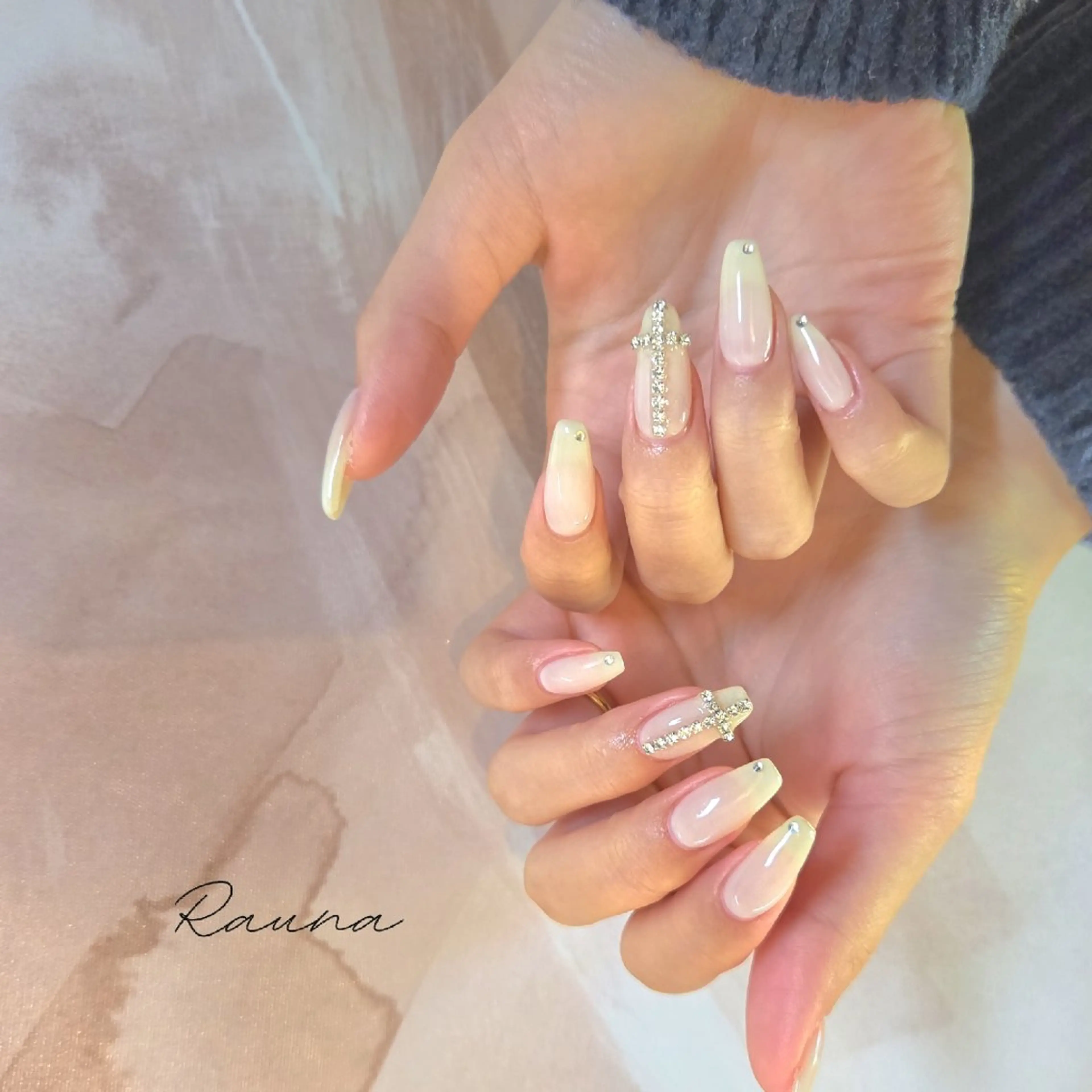 ネイル ハンドネイル Rauna nailsalon のネイルデザイン
