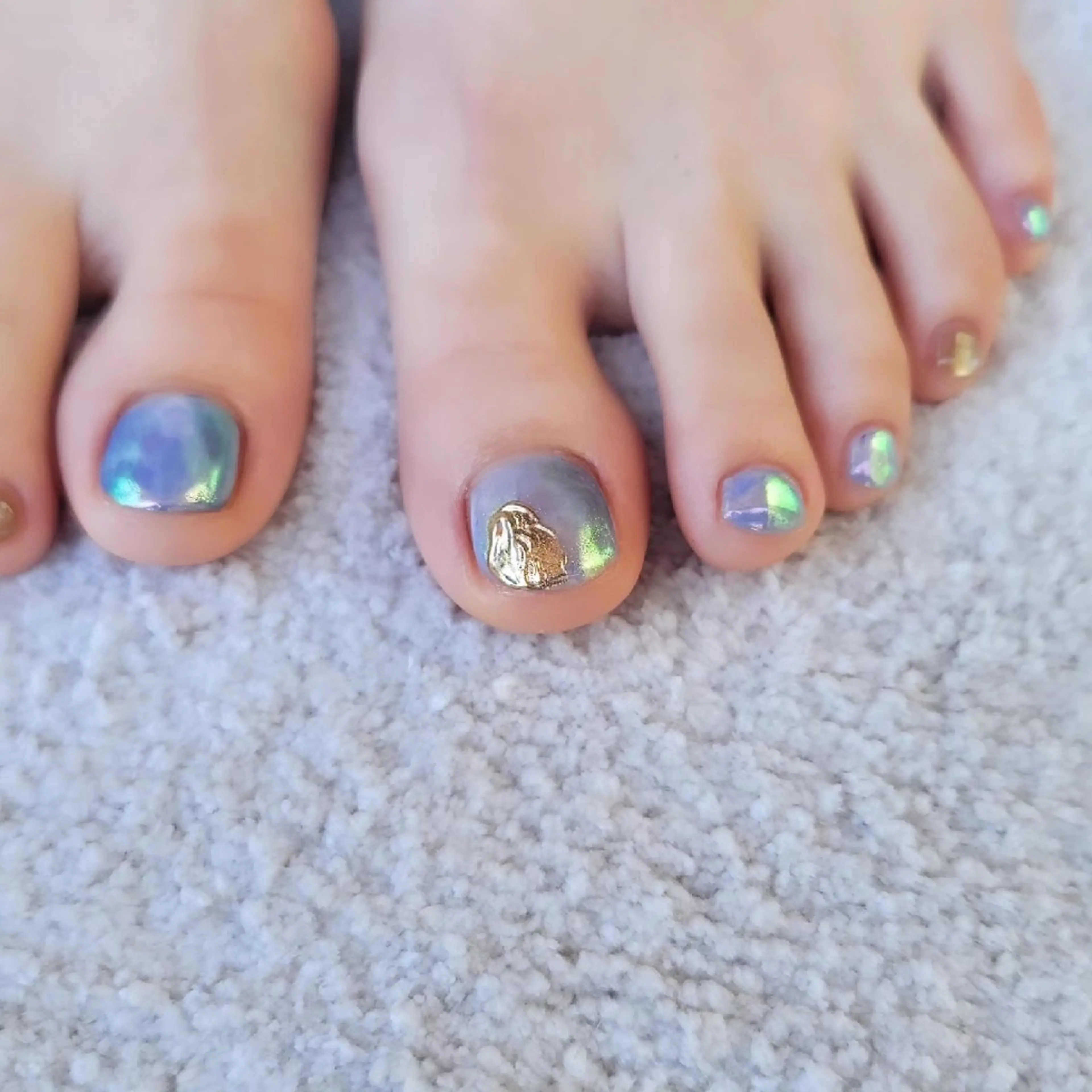 ネイル ニュアンスネイル 🌲🌳🚪iiit o🌲🌳🌲のネイルデザイン