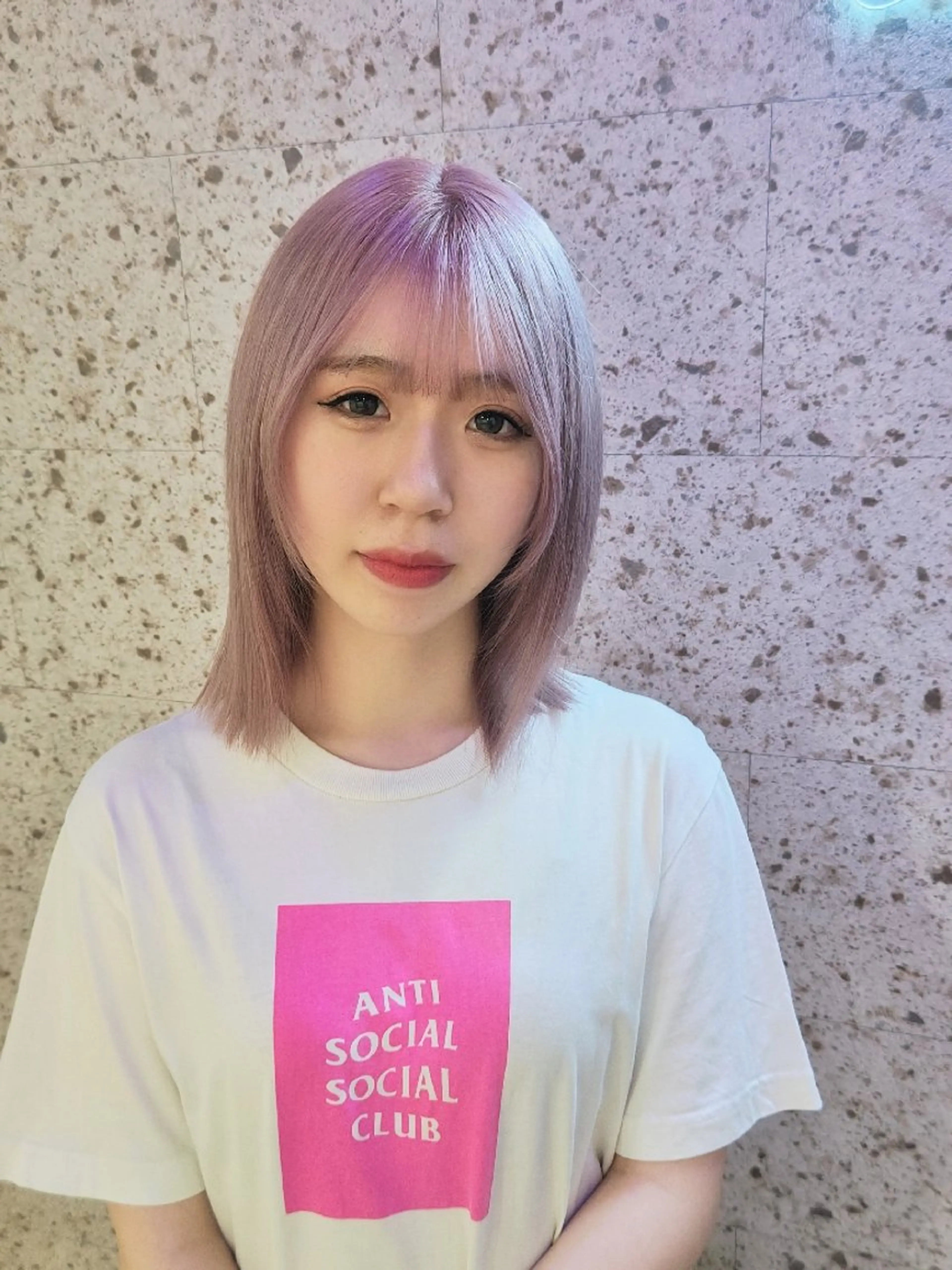 ミディアム カラー ブリーチ ラベンダーカラー ピンクカラー ピンクラベンダー Mood hair salon所属・髪質改善.縮毛矯正 ×韓国ヘアyukiのヘアスタイル