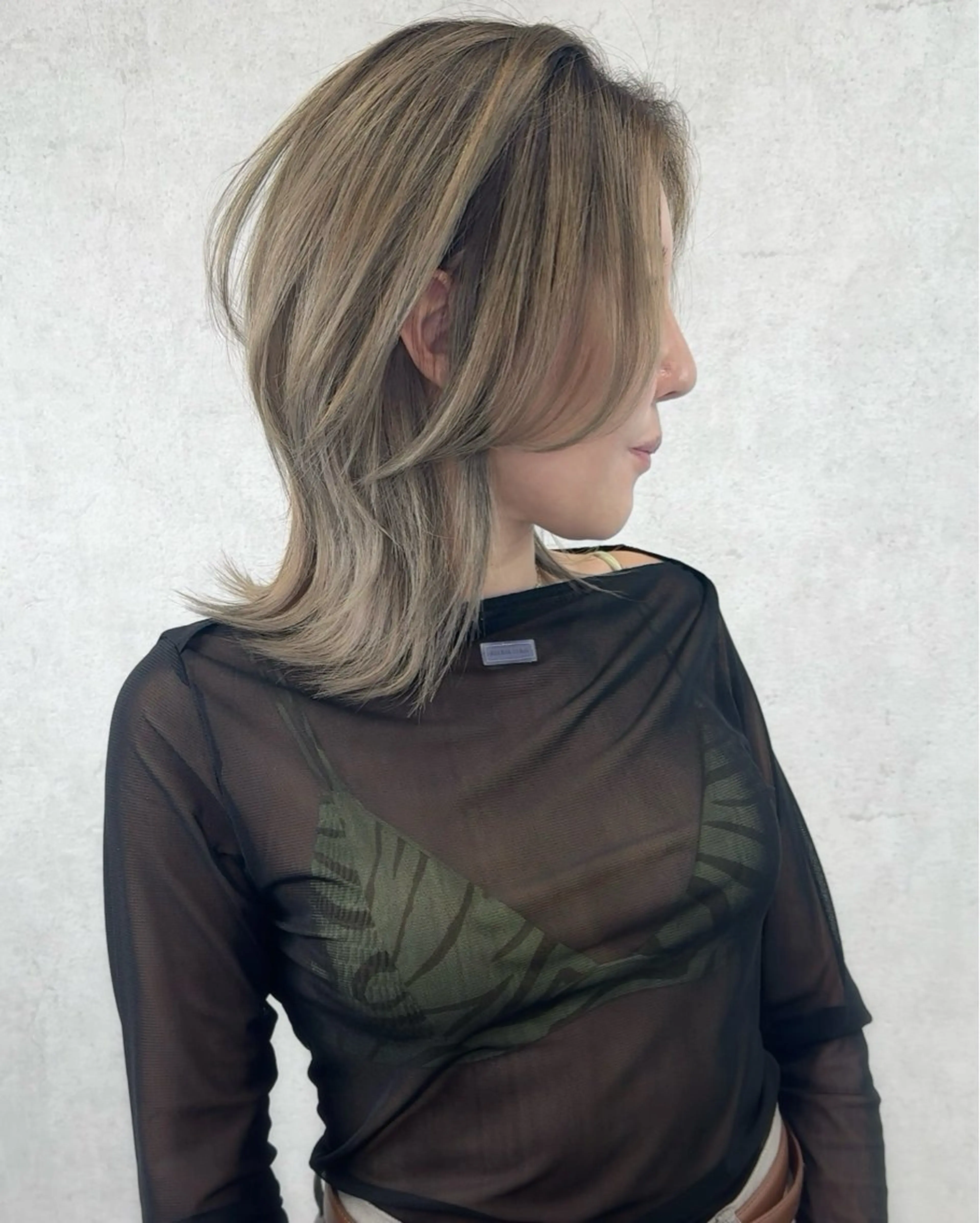 ミディアム カラー ヘアアレンジ バレイヤージュ デザインカラー ハイライトカラー 外国人風カラー ハイライト カット ヘアカラー トリートメント アンドウ ユウ/ レイヤーカット/韓国のヘアスタイル