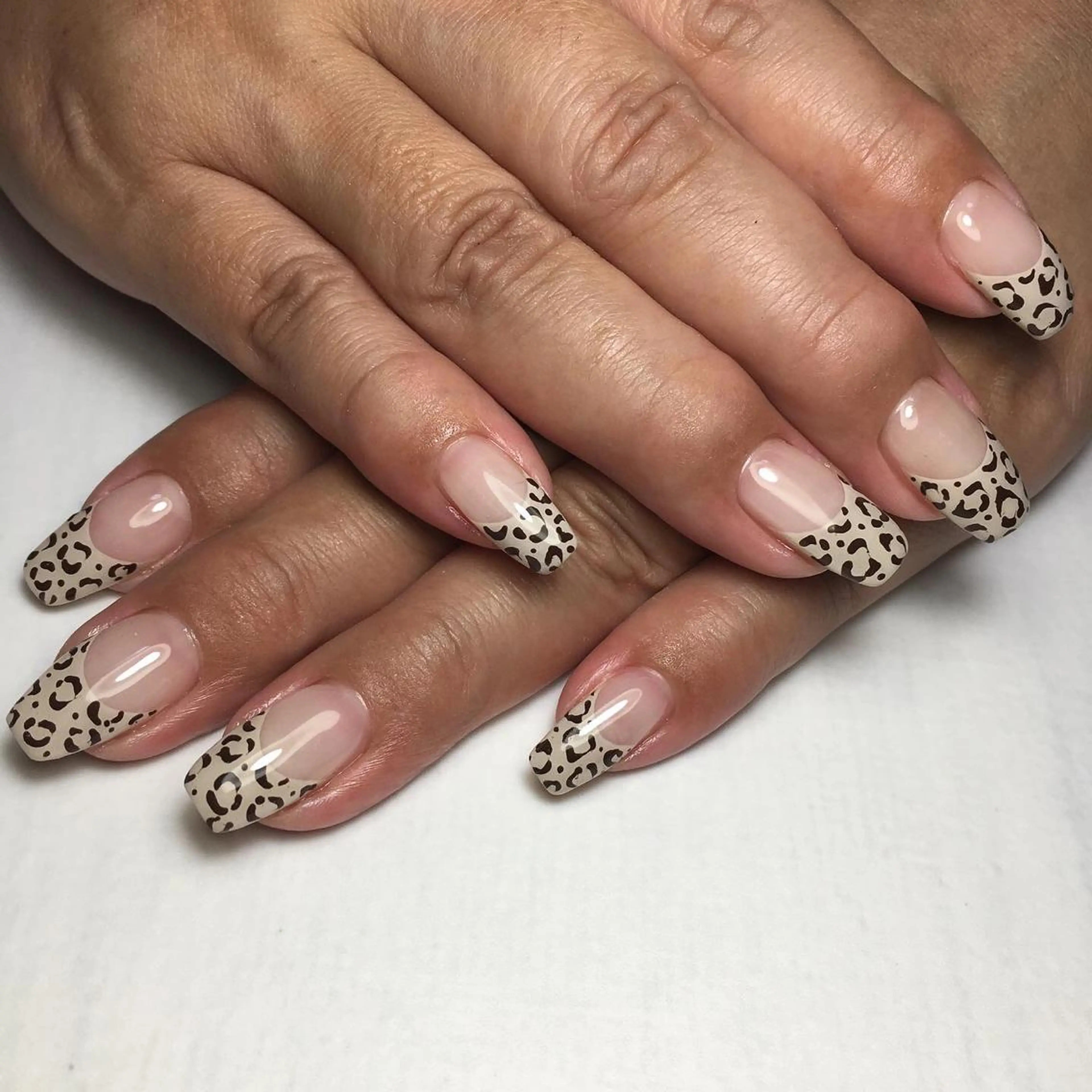 ネイル アニマル柄 フレンチネイル ハンドネイル kipinail 川﨑えりかのネイルデザイン