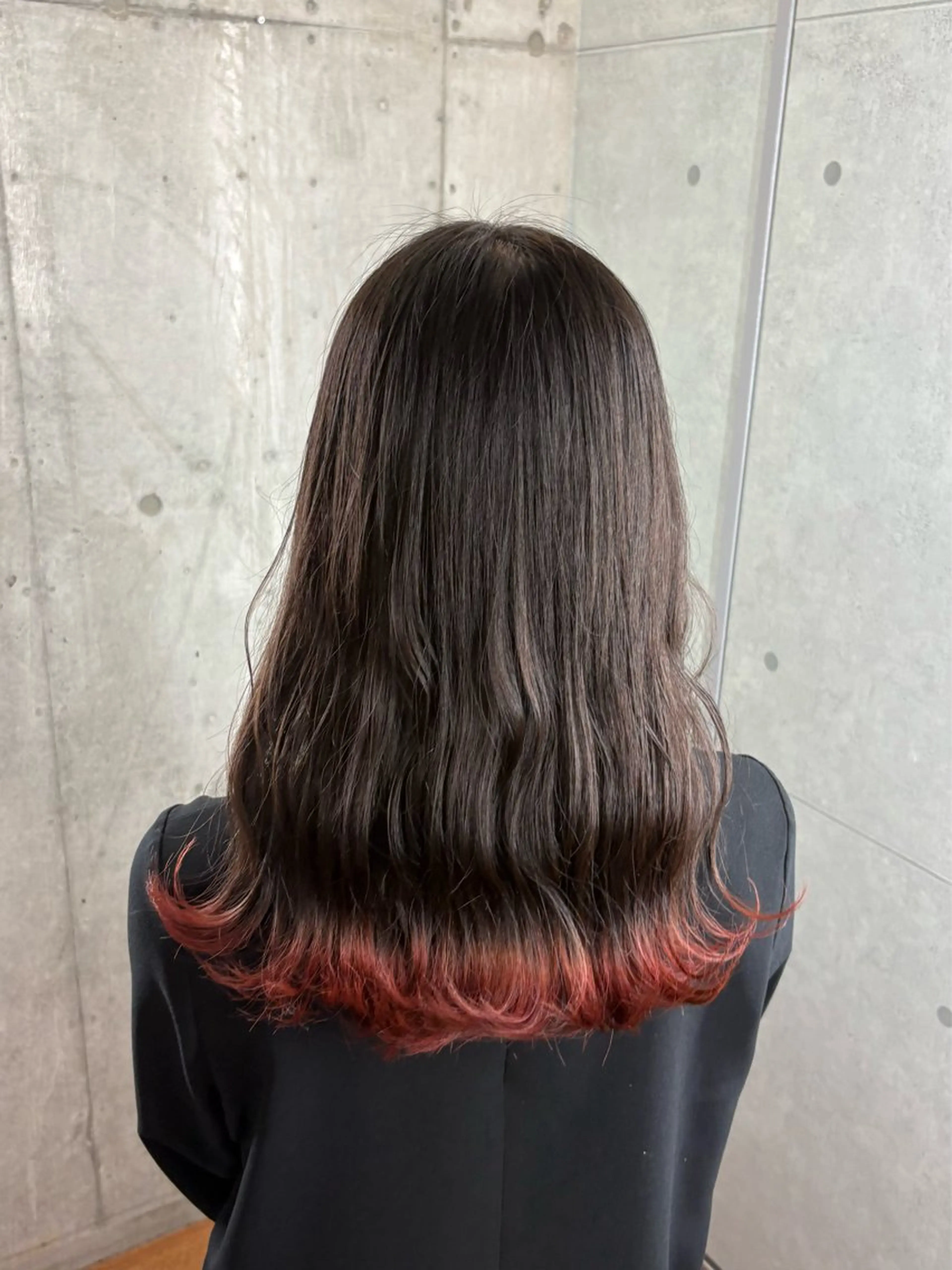 セミロング カラー ブリーチ ヘアカラー ドアベルヘアリビング所属・加藤志保 🎗️🫧モデル募集のヘアスタイル