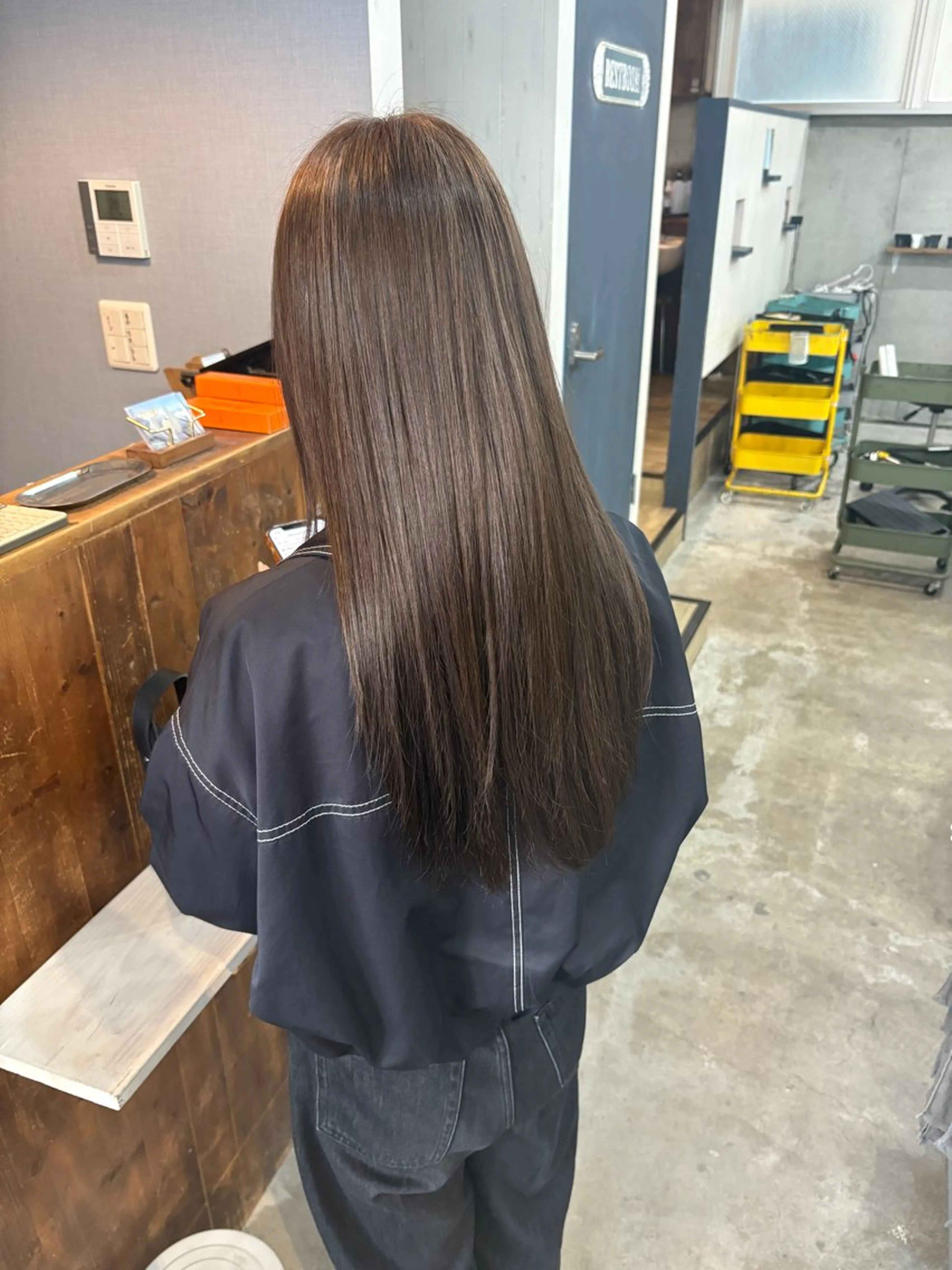 ロング アッシュ ヘアカラー Trip 香椎所属・Yukino/ 透明カラー🫧のヘアスタイル