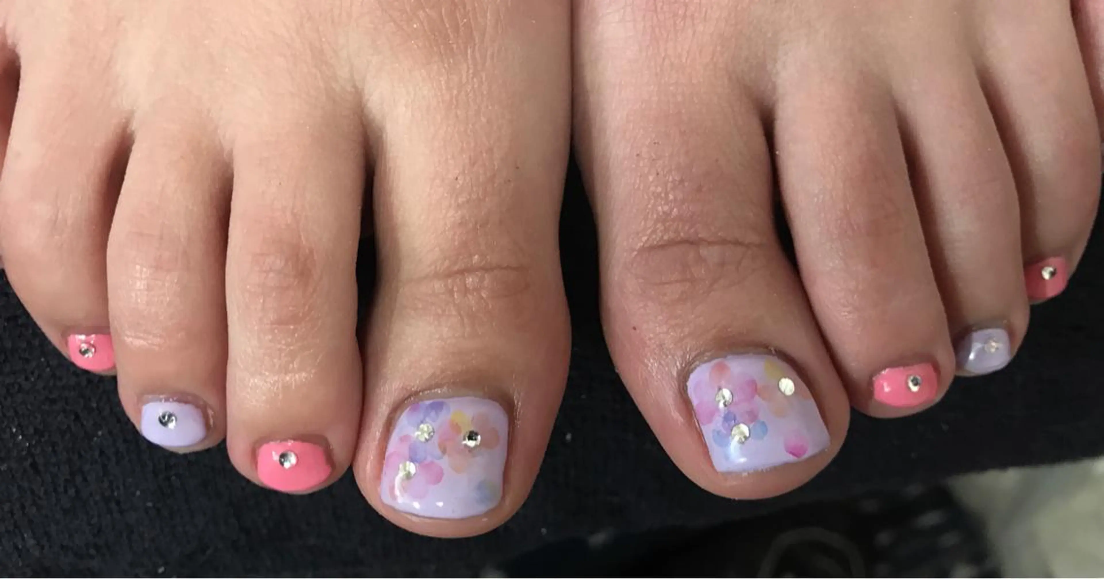 ネイル フットネイル nico.nico.mark NAIL所属・小林 梓のエステ・リラクイメージ