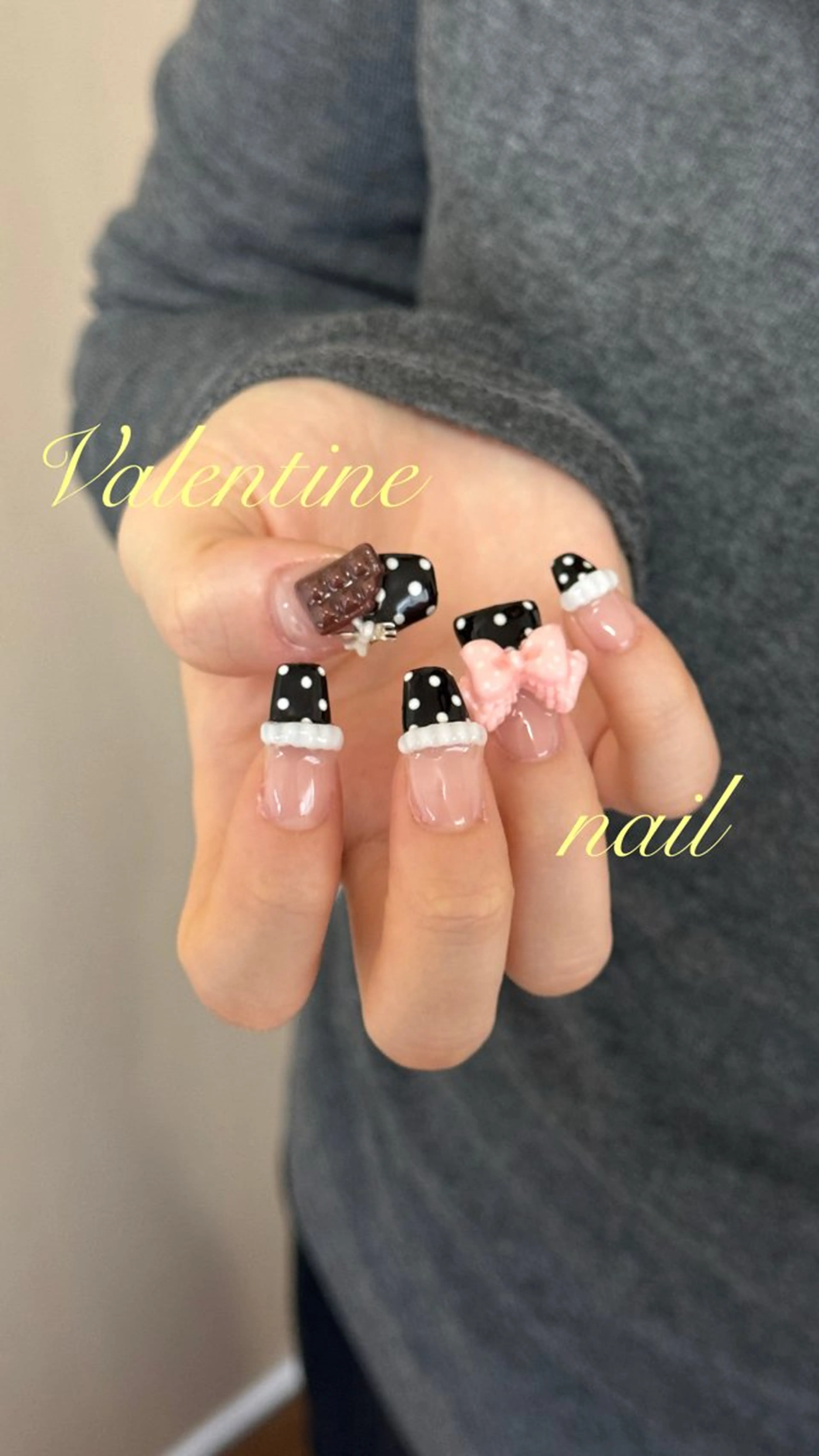 ネイル ドット フレンチネイル ハンドネイル One HINATAのネイルデザイン