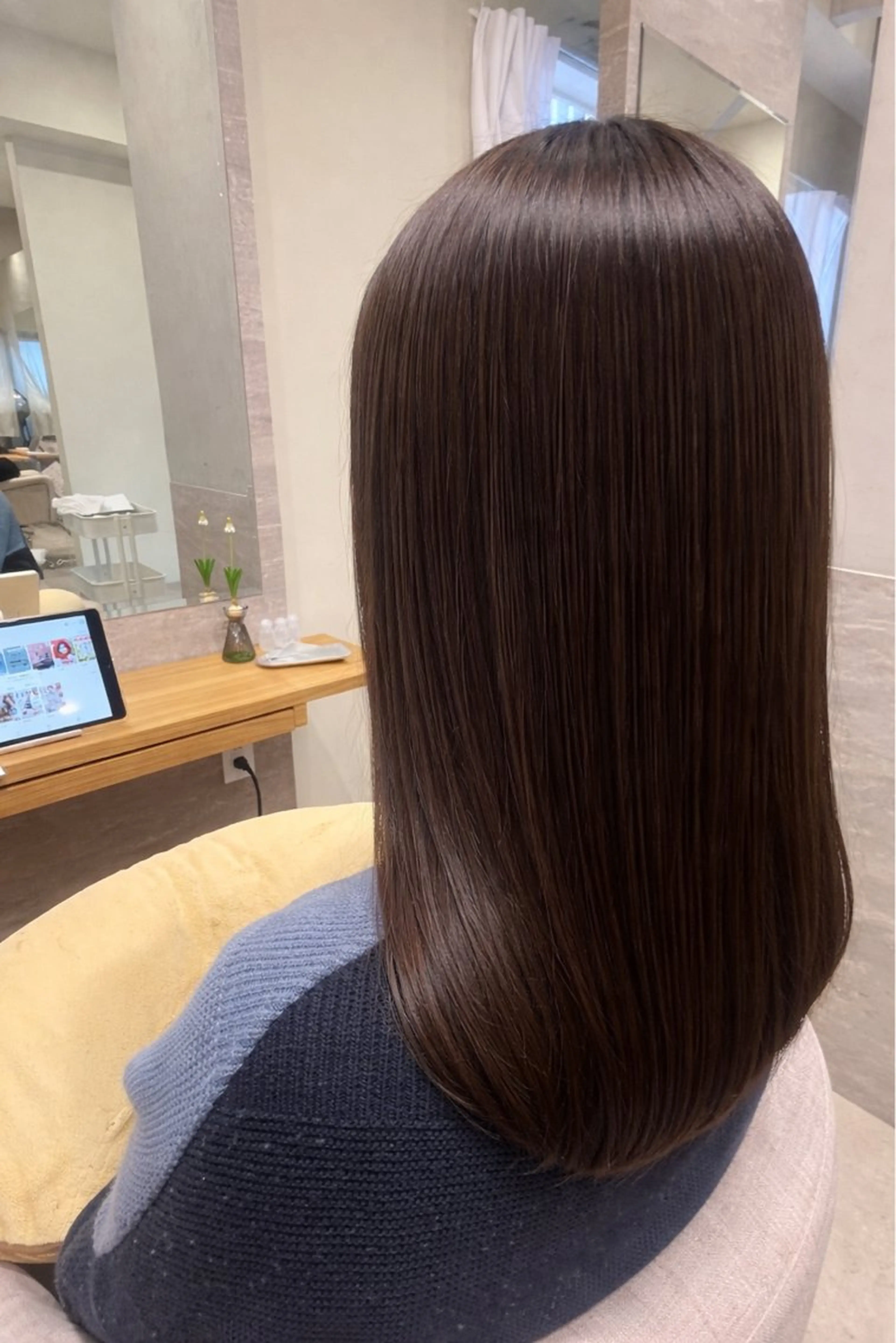 ミディアム pollen dressers smart saron所属・pollen moekaのヘアスタイル