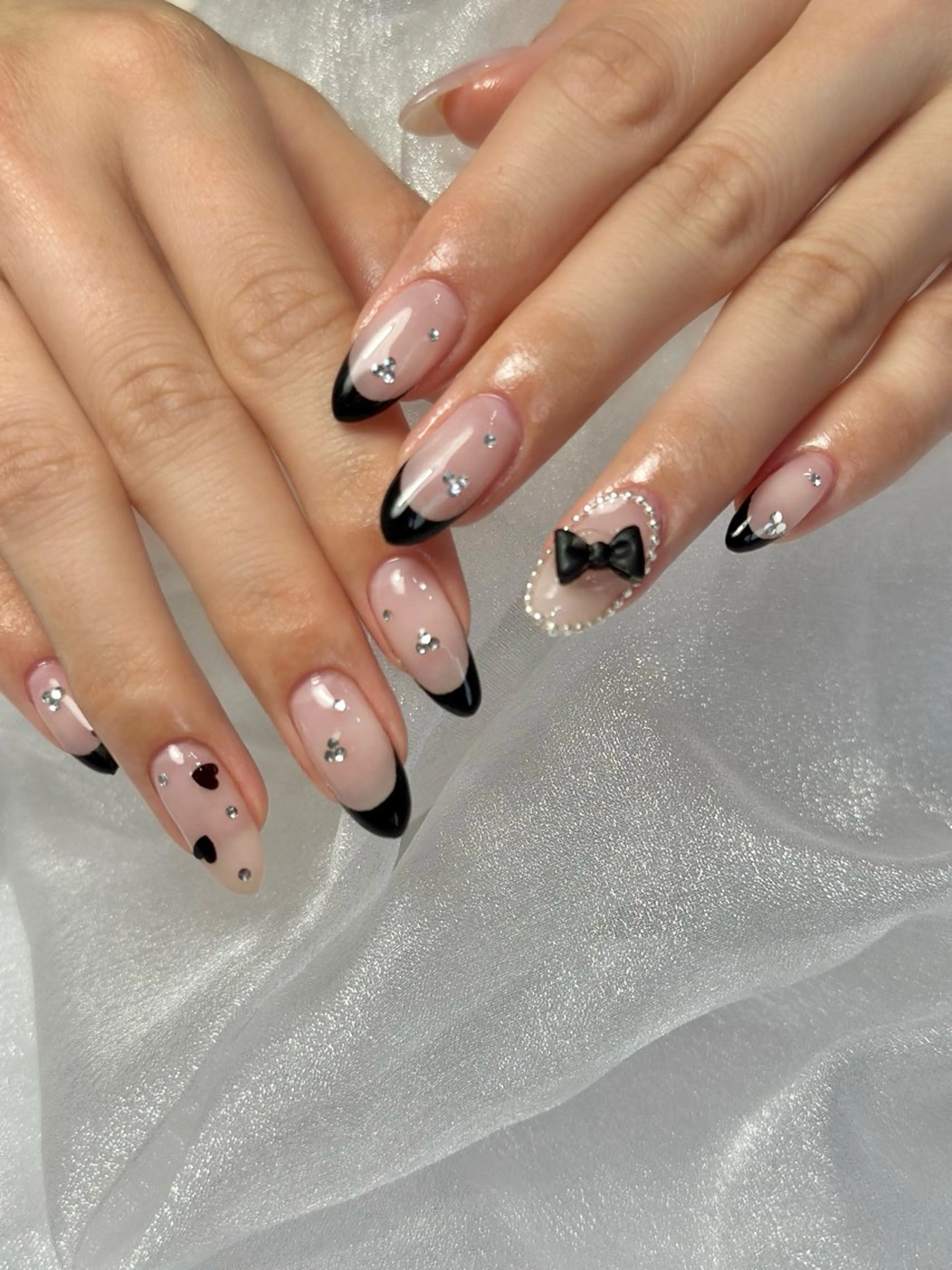 ネイル フレンチネイル 韓国ネイル リボン ワンホンネイル bibiwoo Ayakoのネイルデザイン