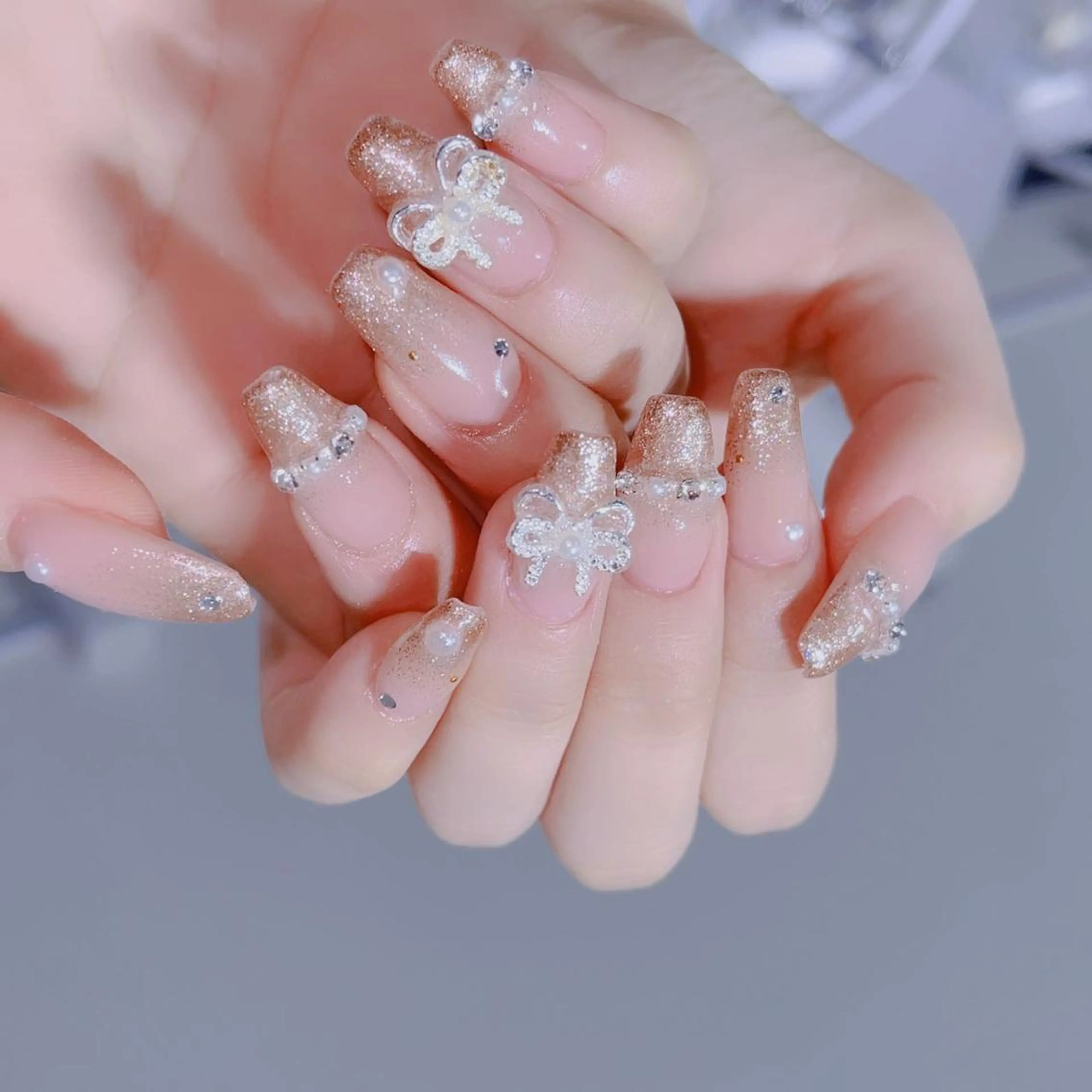 ネイル 長さ出し ネイルチップ Queens ゲンのネイルデザイン