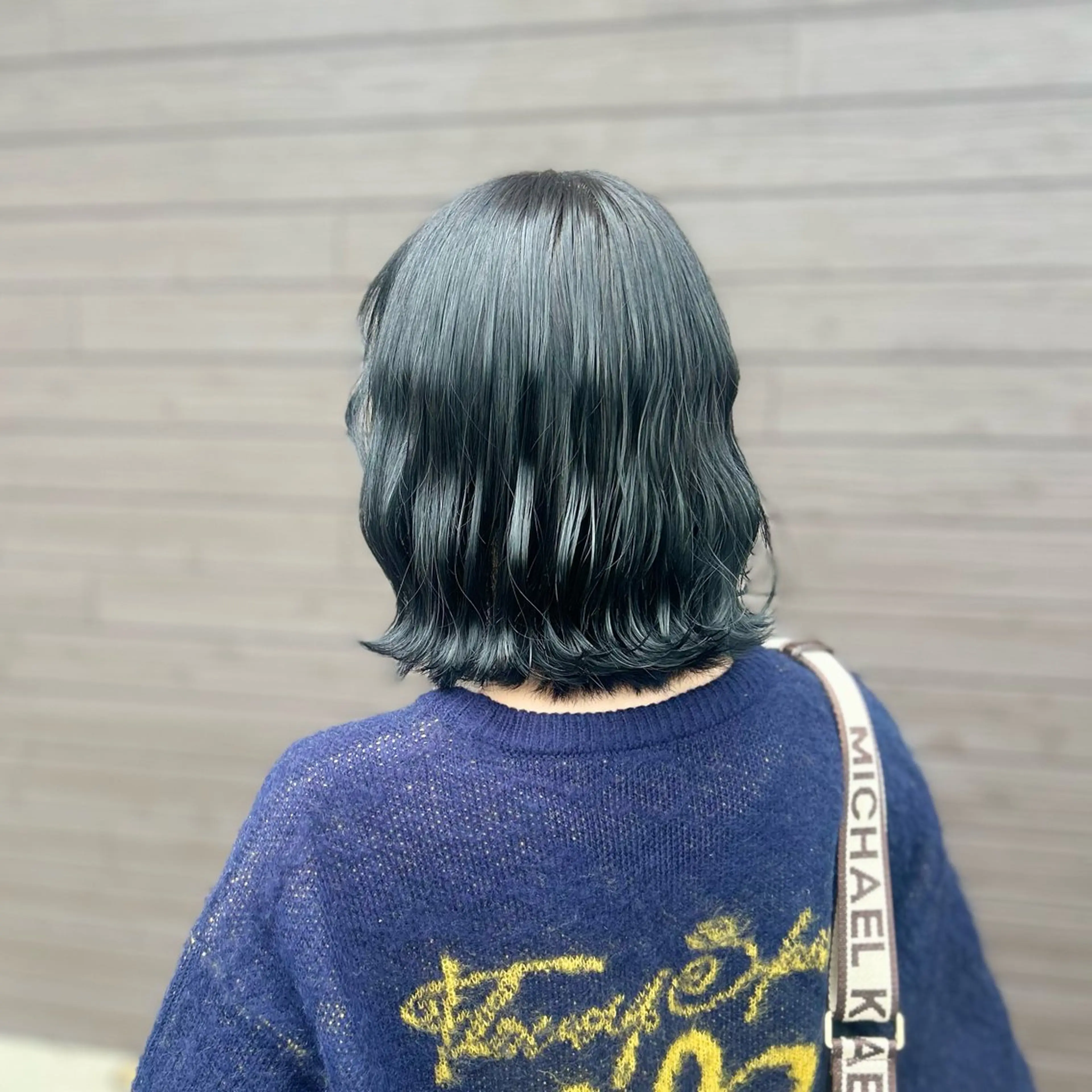 ミディアム カラー ヘアアレンジ ブルーカラー ブルーグレー ブルーグレージュ グレージュ hair&make Rivia所属・🤍 minaのヘアスタイル
