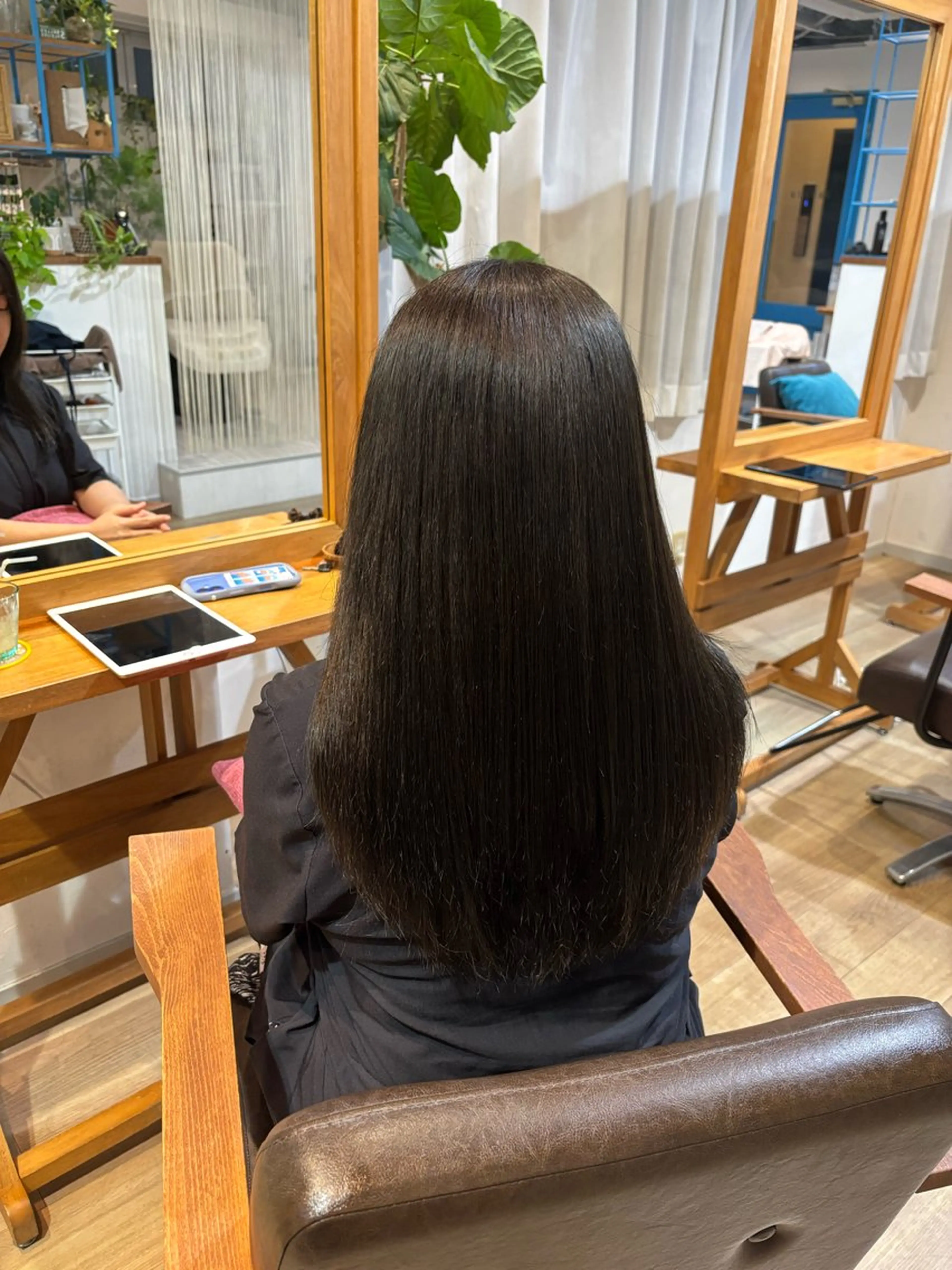 セミロング カラー オリーブカラー ヘアカラー トリートメント ヘッドスパ RINNO🌷艶髪/ 艶カラーのヘアスタイル