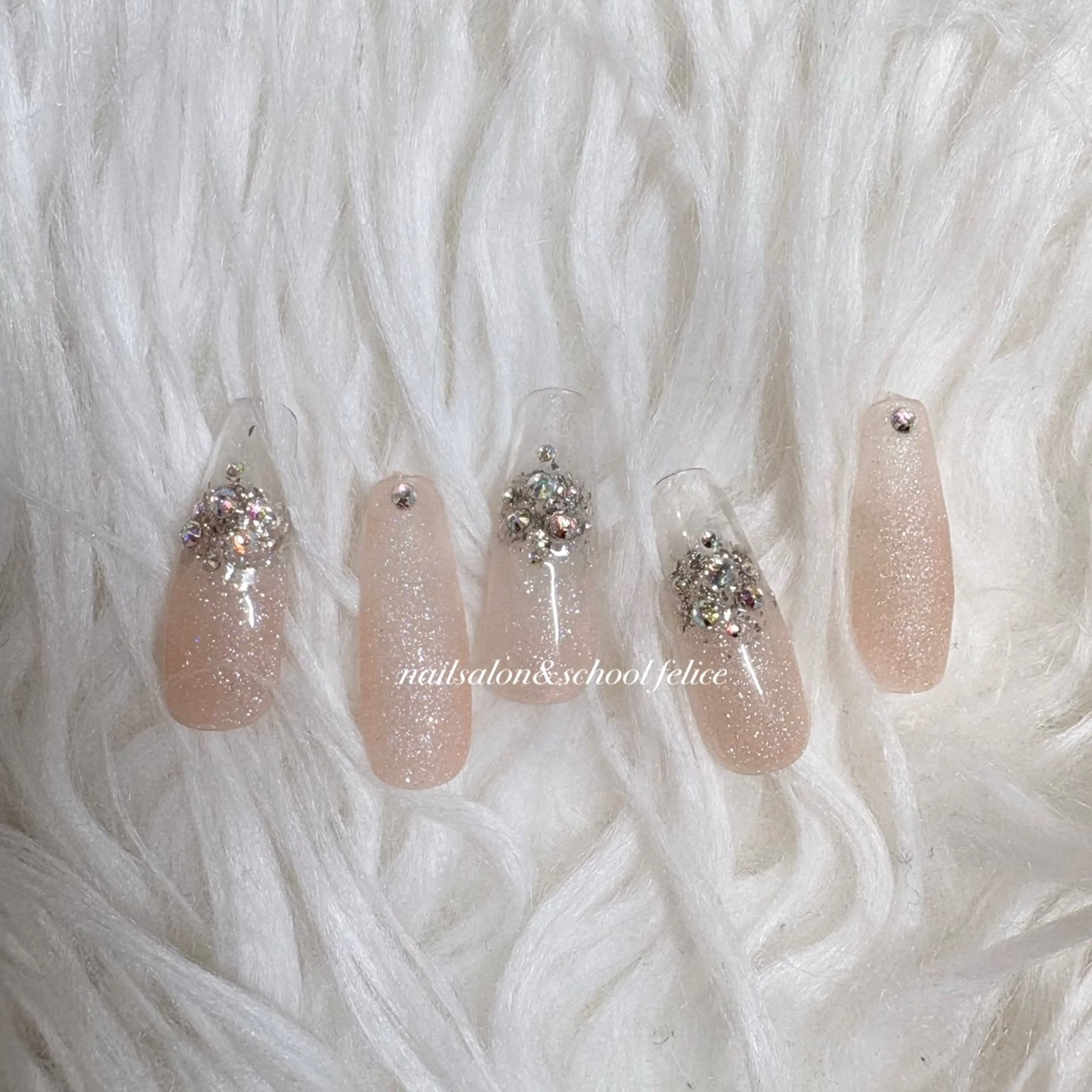 スカルプ⭐︎クリアフレンチ&ビジューアート　　宣材写真用なので丁寧に綺麗な作品を作らさせていただきます。の写真