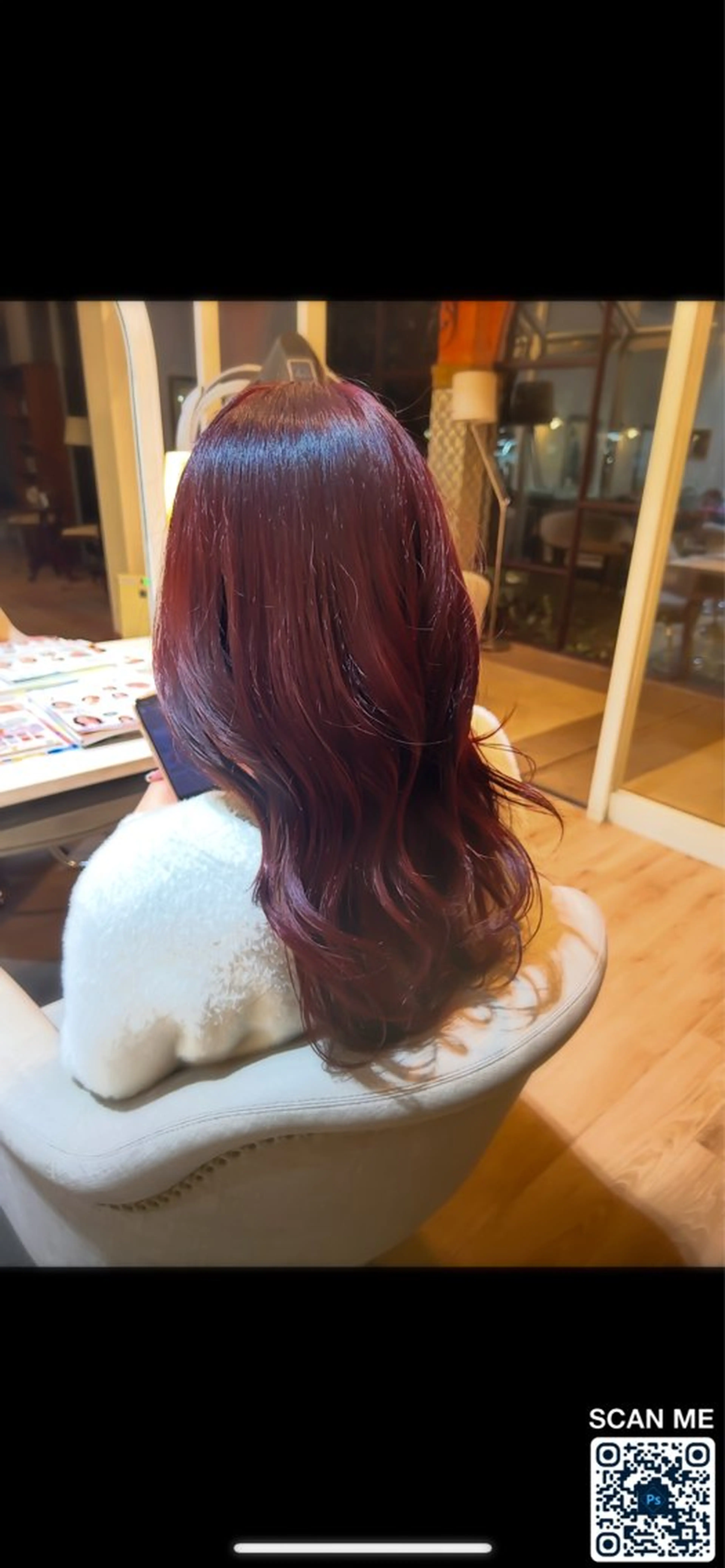 ロング ヘアカラー 小島 瑚白のヘアスタイル