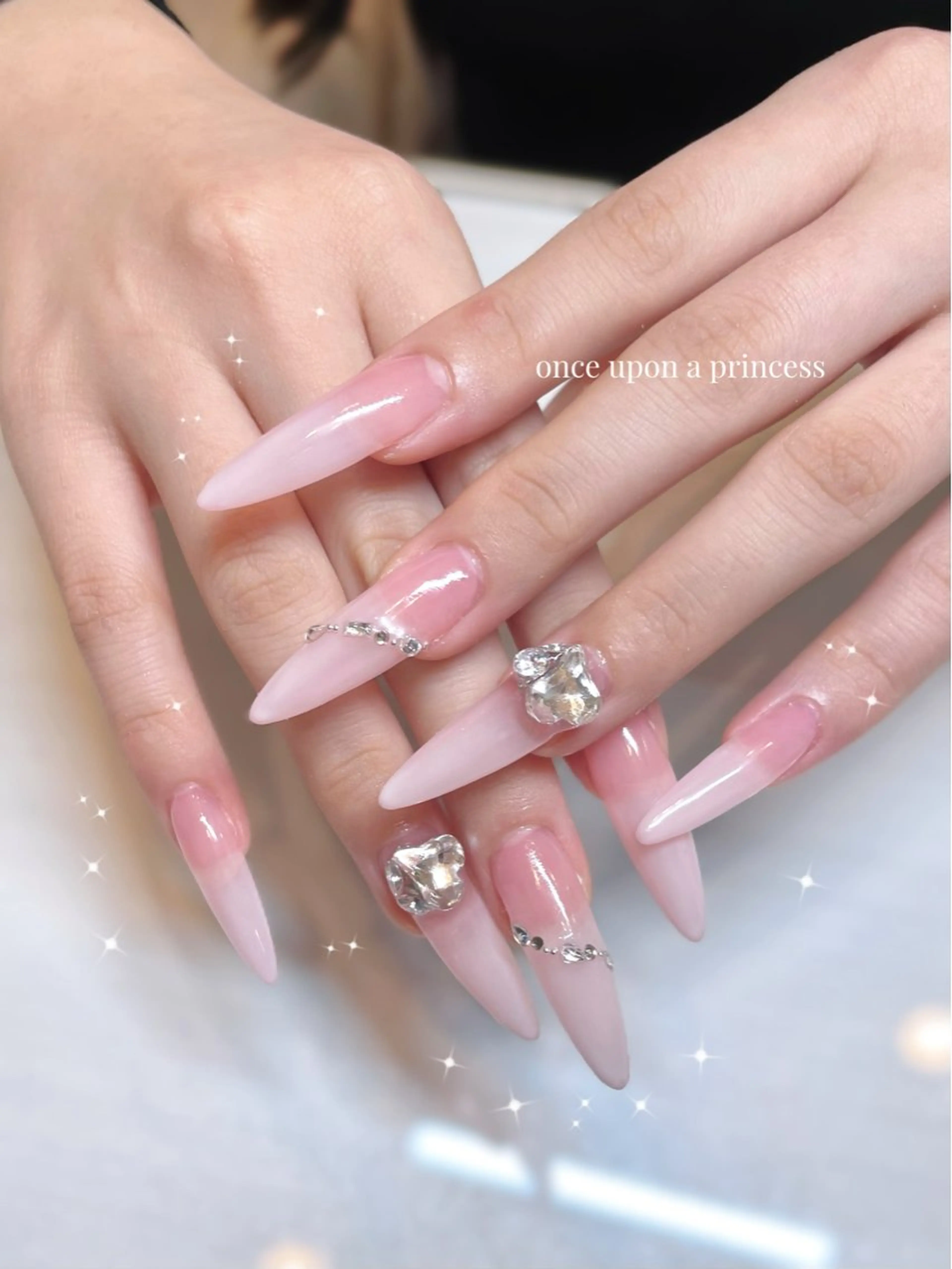 ネイル ロングネイル ネイルチップ ハンドネイル Once upon a princessシェアサロンL'OM OSAKA所属・Once upon a princessのネイルデザイン