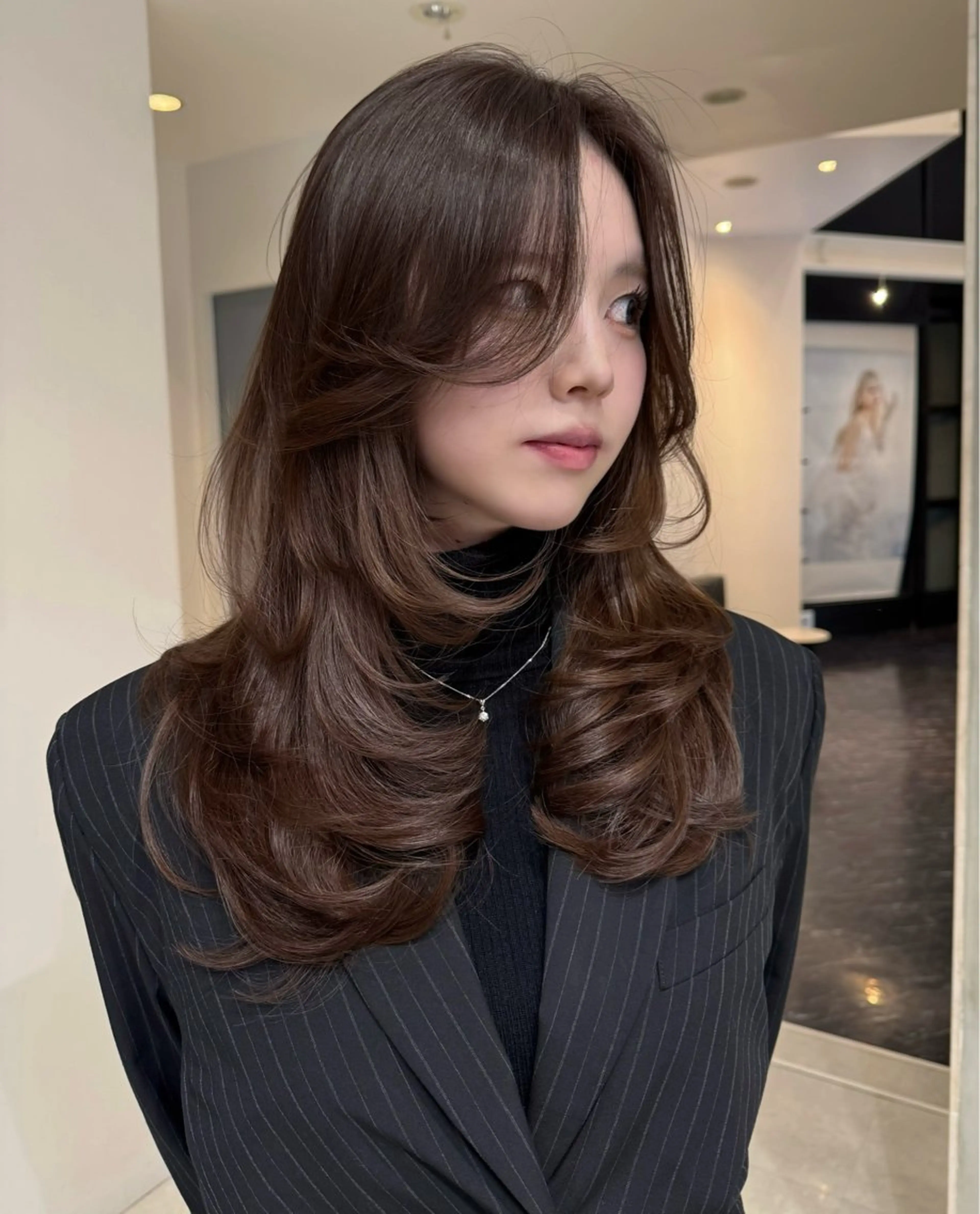 セミロング カラー 艶カラー♡クール トレンドヘア♡アユミのヘアスタイル