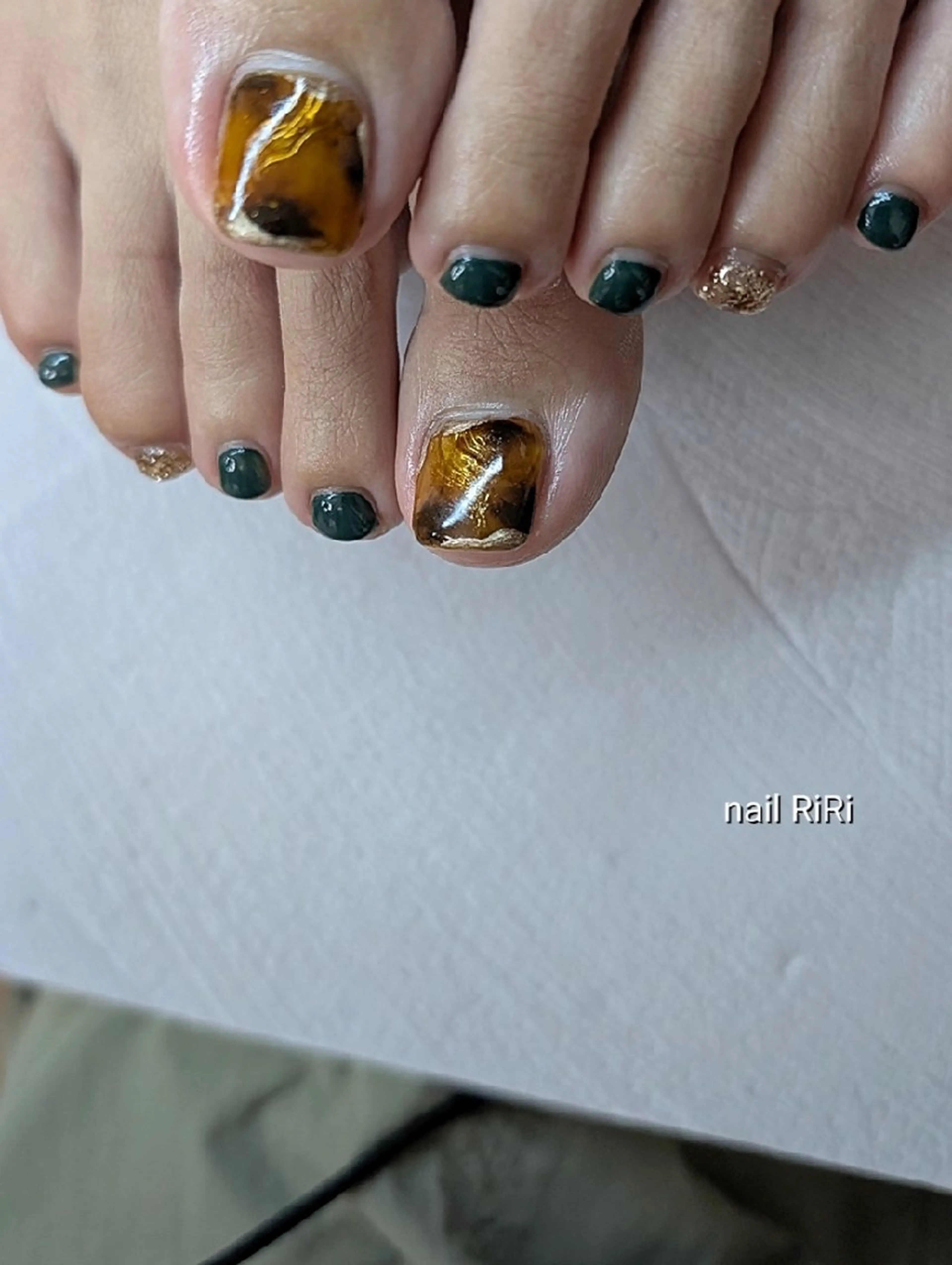 ネイル ハンドネイル フットネイル ハンドケア nail RiRi アトレナチュラのエステ・リラクイメージ