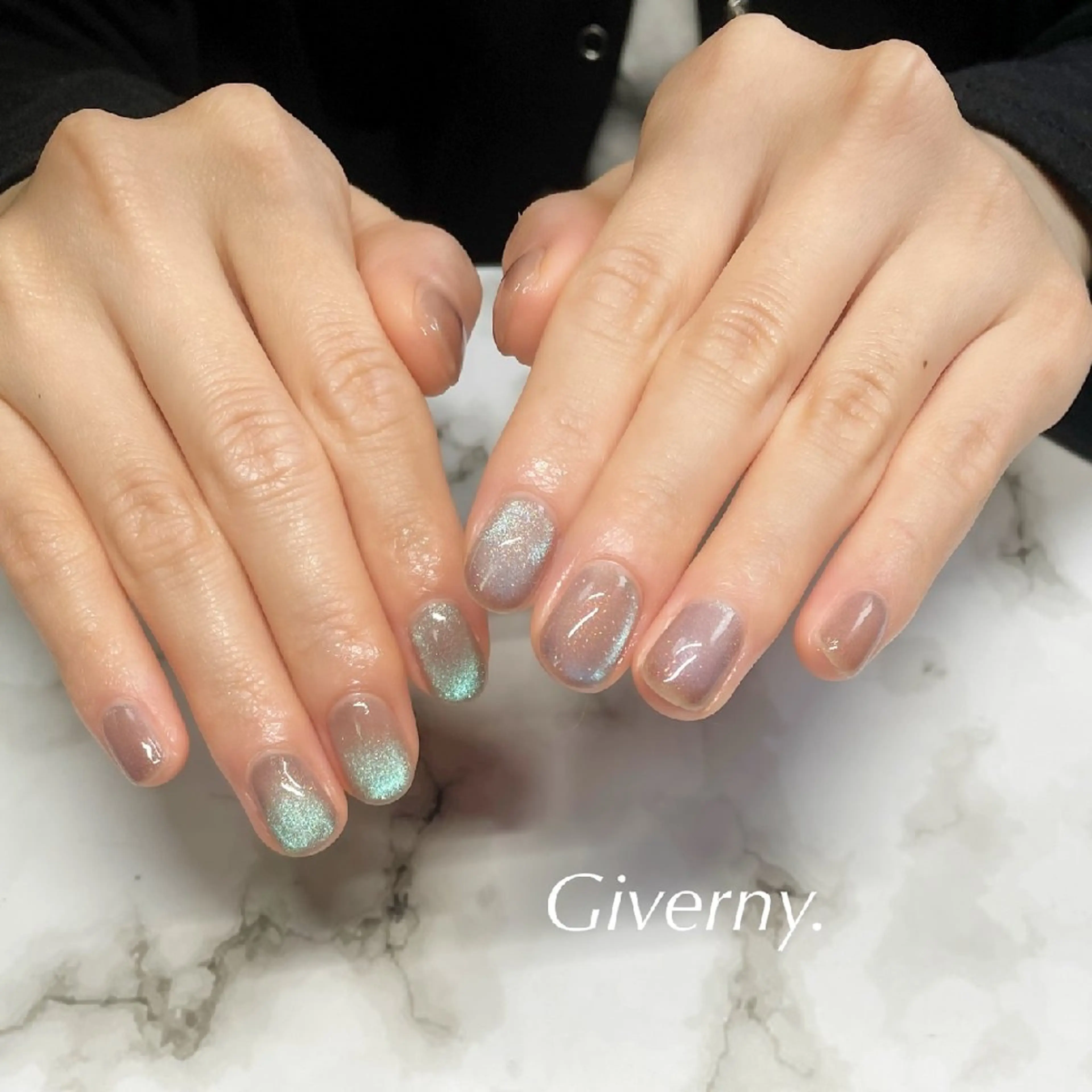 ネイル マグネットネイル ショートネイル ハンドネイル Giverny .のネイルデザイン