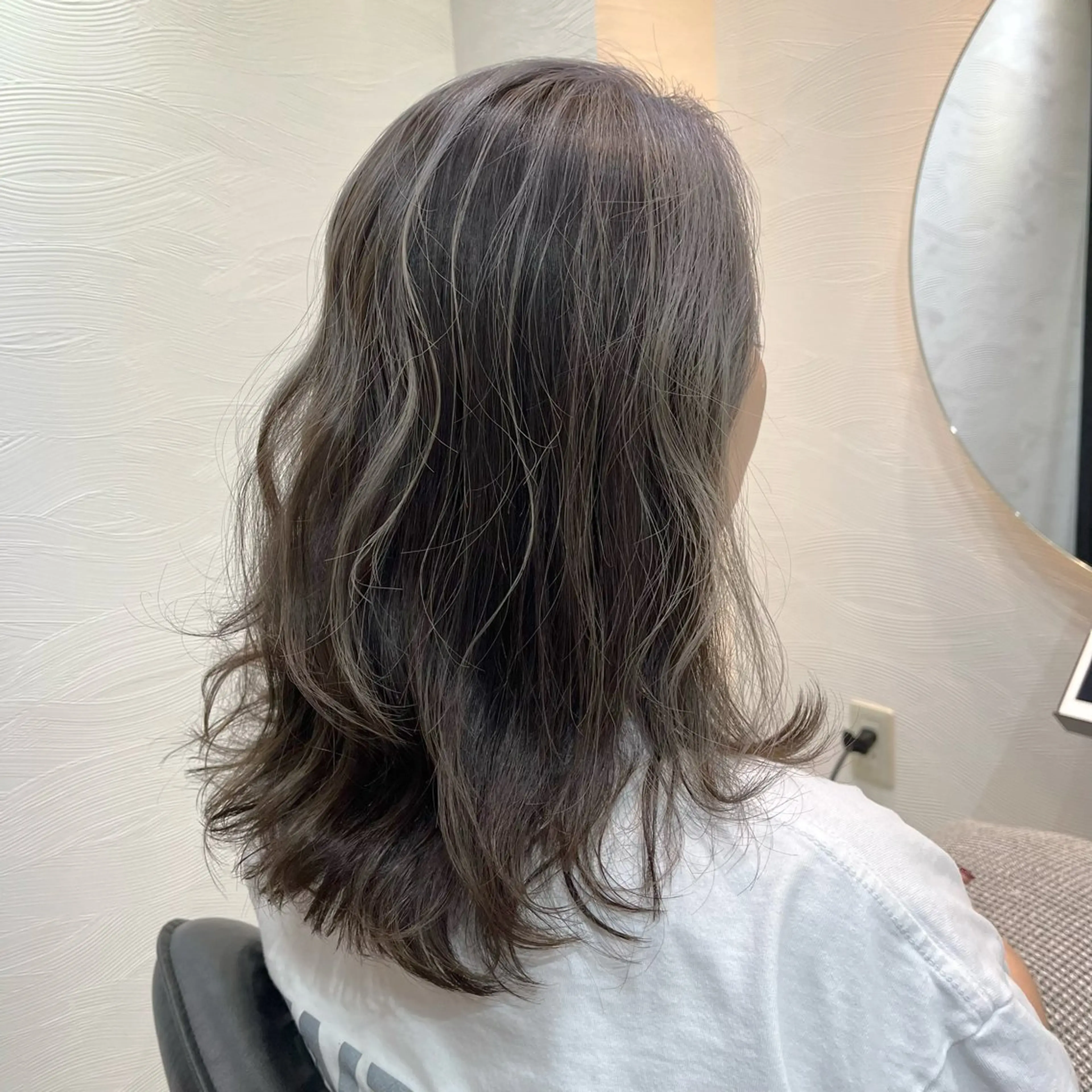 ロング 【ニュアンスカラー・ 髪質改善】スズキカナのヘアスタイル