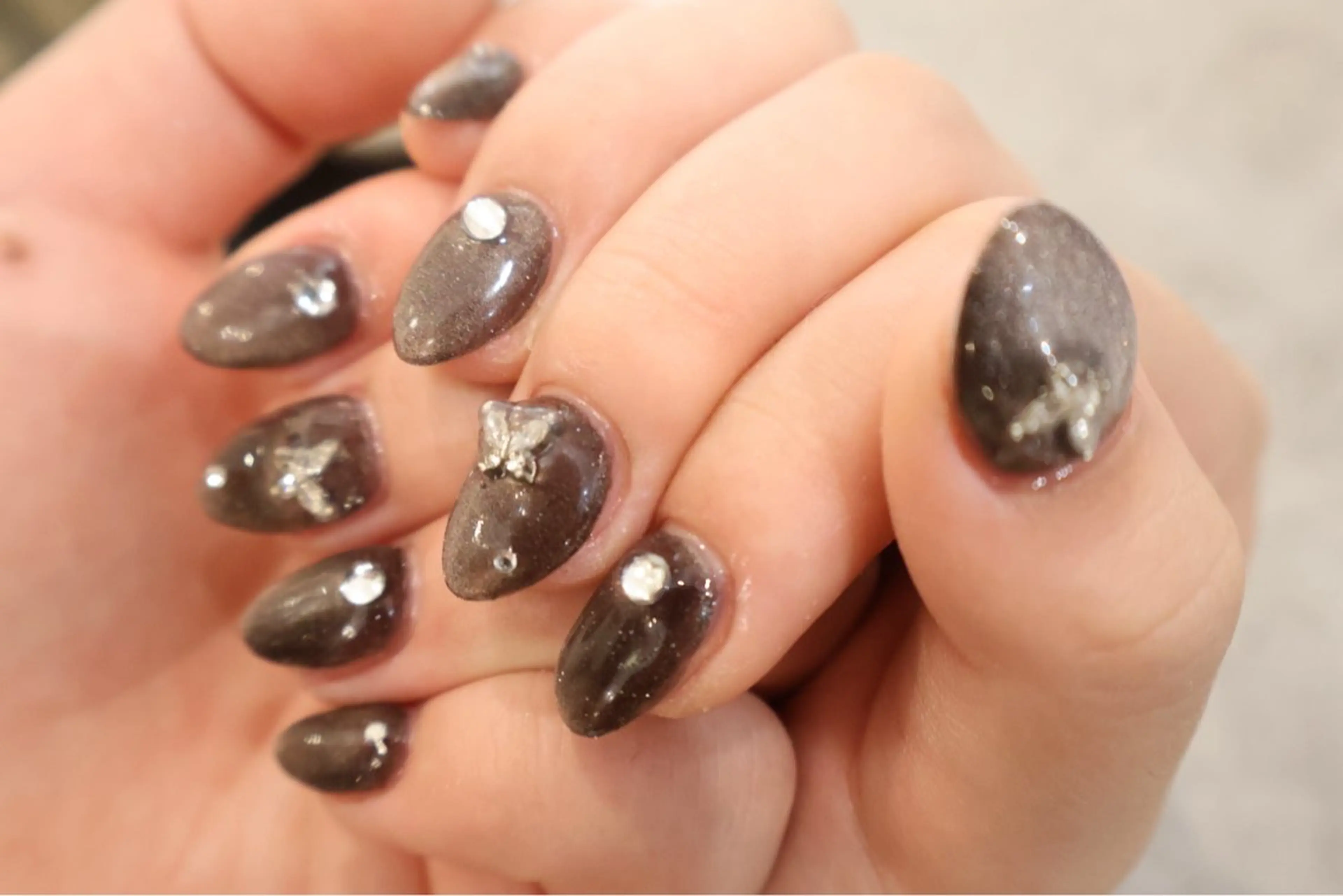 ネイル 穎 アオリのネイルデザイン