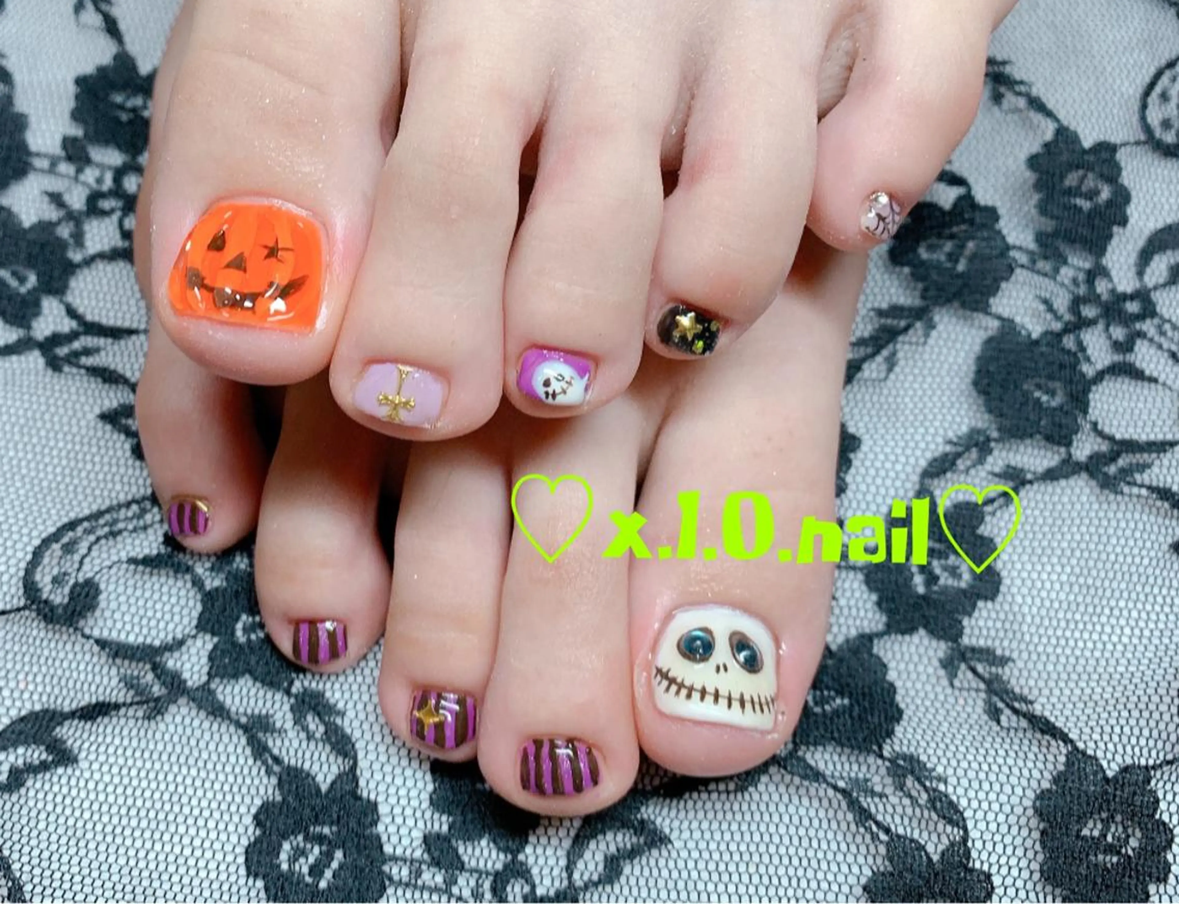 ネイル アニマル柄 アートネイル フットネイル ハロウィン 持ち込み x.1.0.nail ♡Cのネイルデザイン