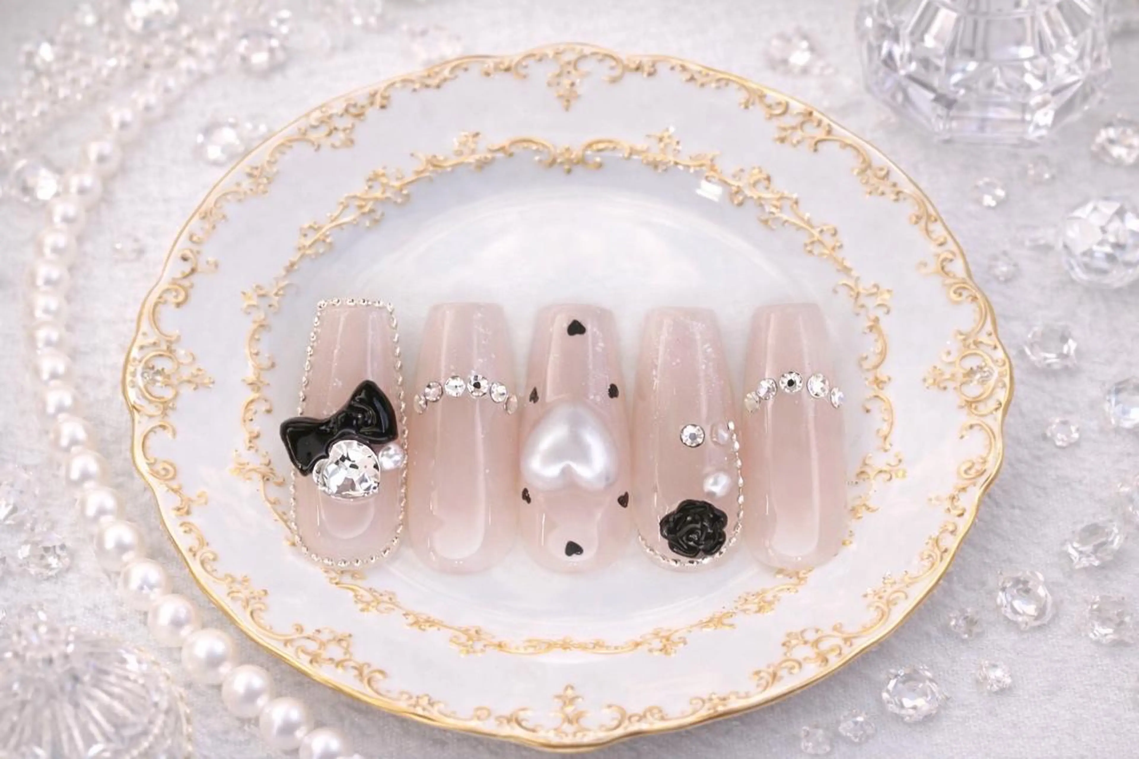 ネイル ❤️💛REBEST 京橋　nailのネイルデザイン