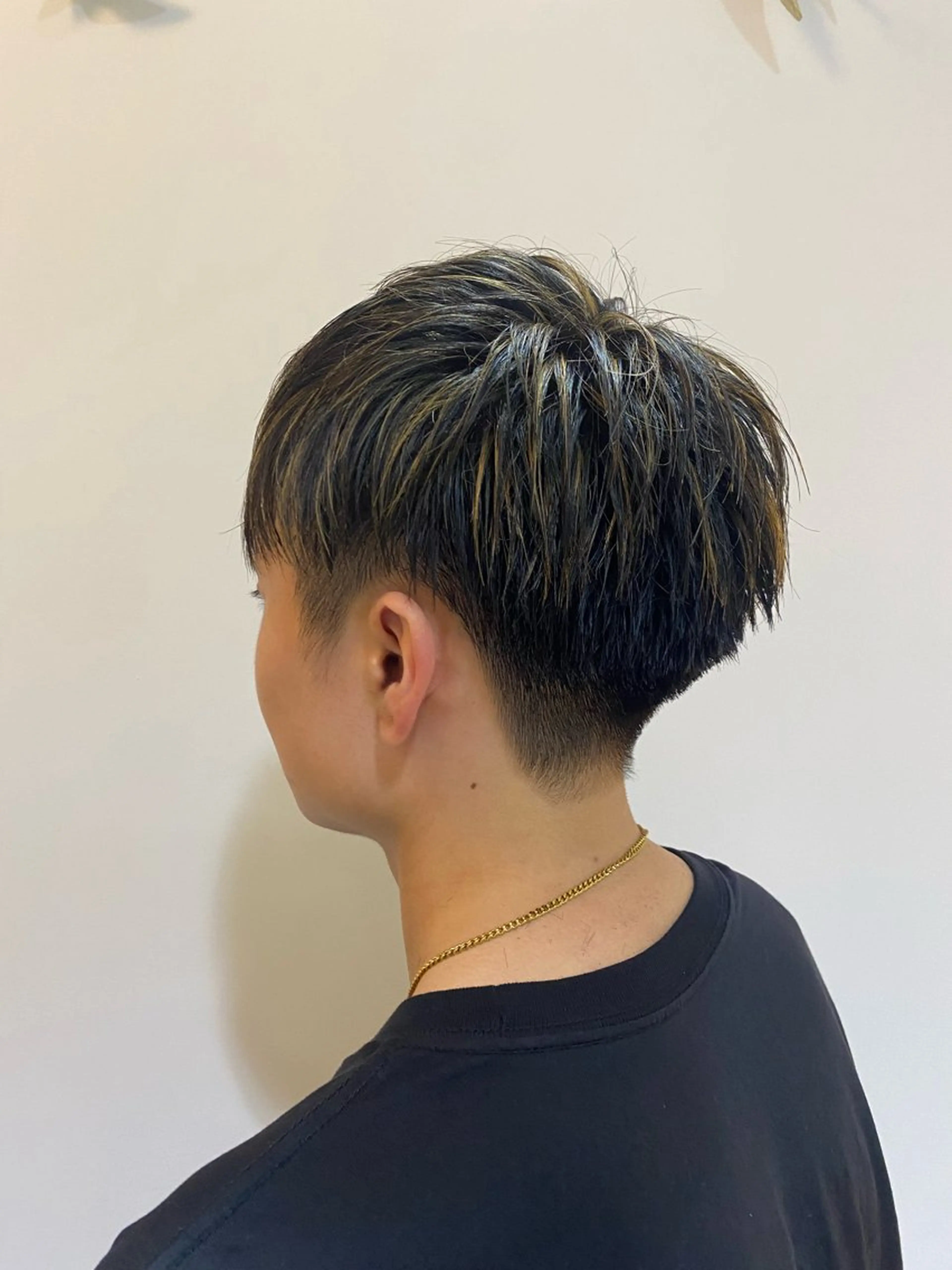 カラー メンズ メンズメッシュ メッシュ I's hair NUBOU所属・小守林 蘭のヘアスタイル