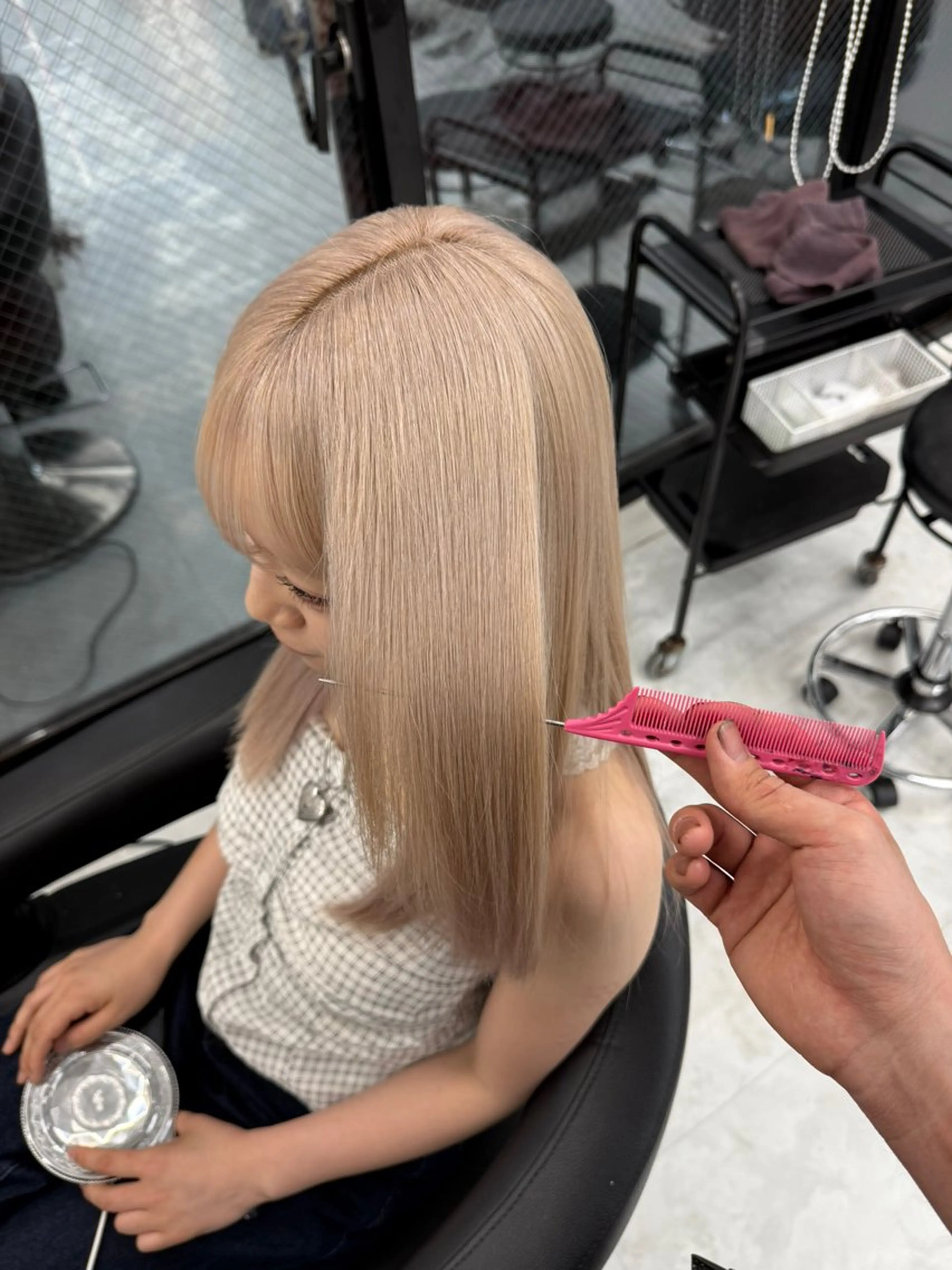 カラー ベージュカラー ハイトーンカラー ハイトーンベージュ ヘアカラー 透ける透明感カラー 🤍anju🎀のヘアスタイル