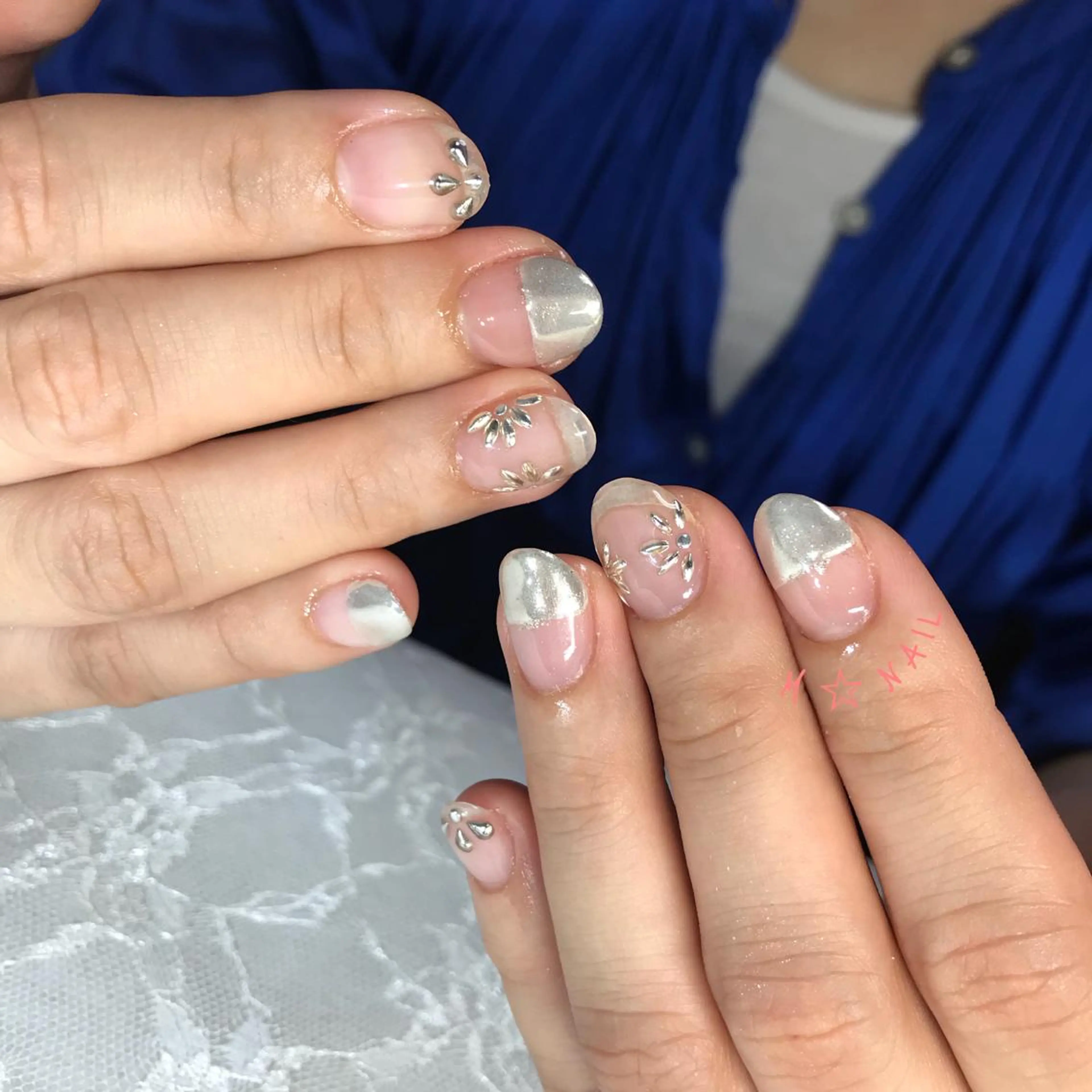 ネイル ミラーネイル ハンドネイル COCO+所属・COCO +のエステ・リラクイメージ