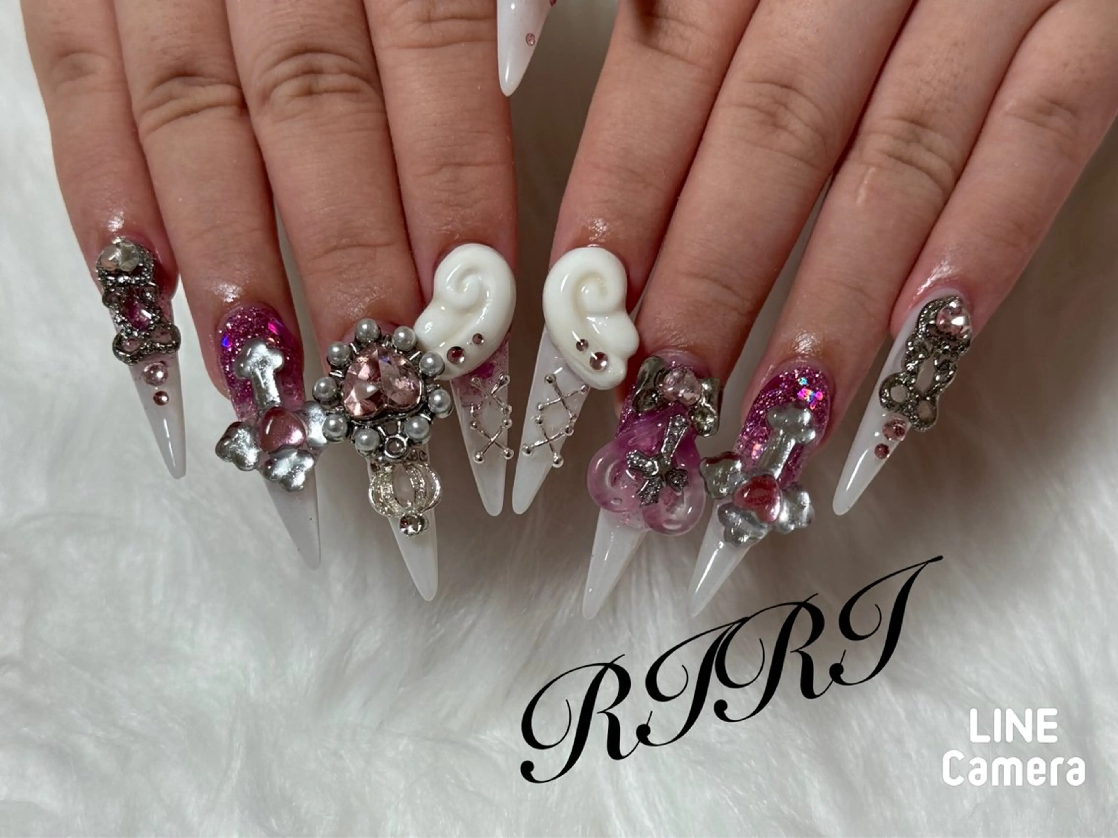 ネイル ジェルネイル ハロウィン ロングネイル ピンク スカルプネイル ハンドネイル riri オーナーのネイルデザイン