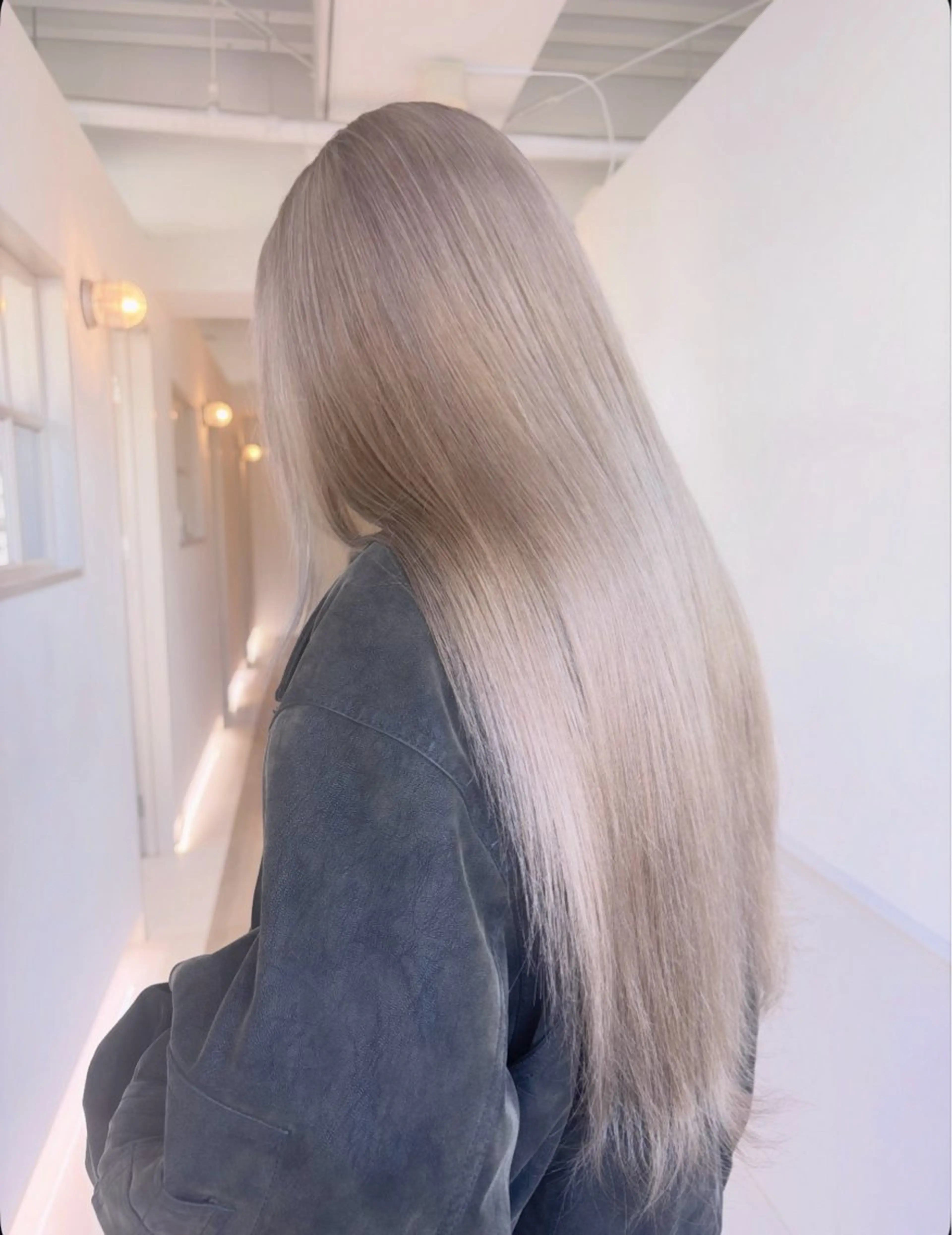 ロング ヘアカラー 瀬戸 杏珠のヘアスタイル