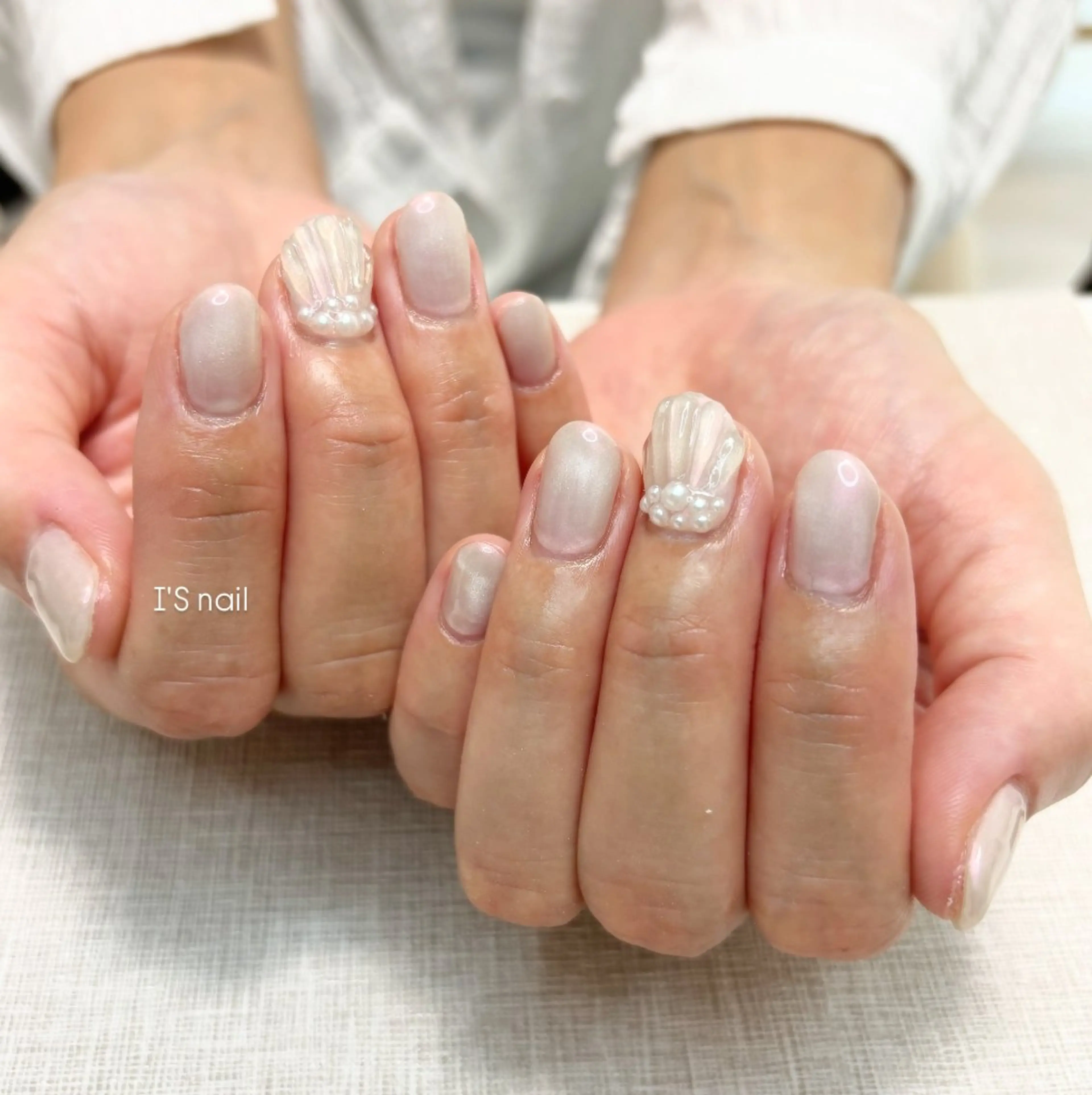 ネイル マグネットネイル ホワイト ハンドネイル I'S nail 佐野のネイルデザイン