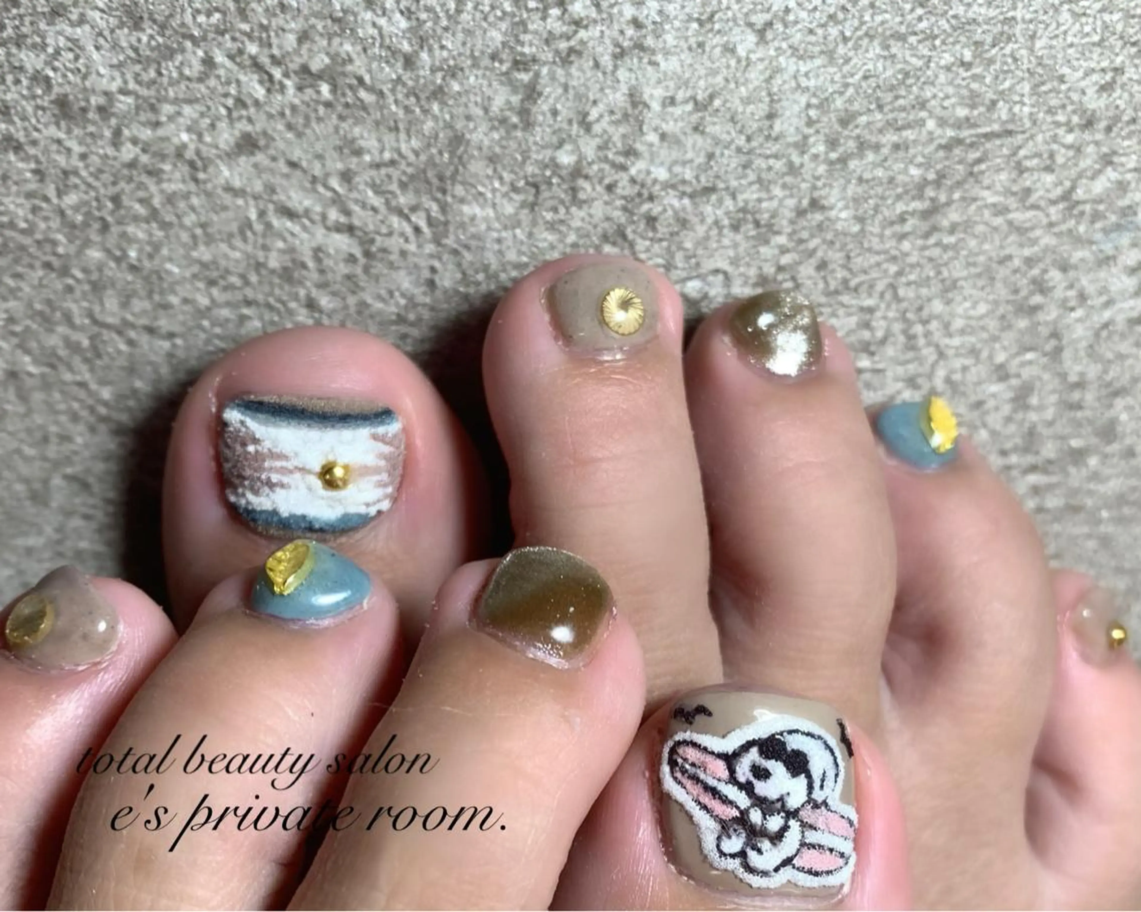 ネイル LAVISH nail salonのネイルデザイン