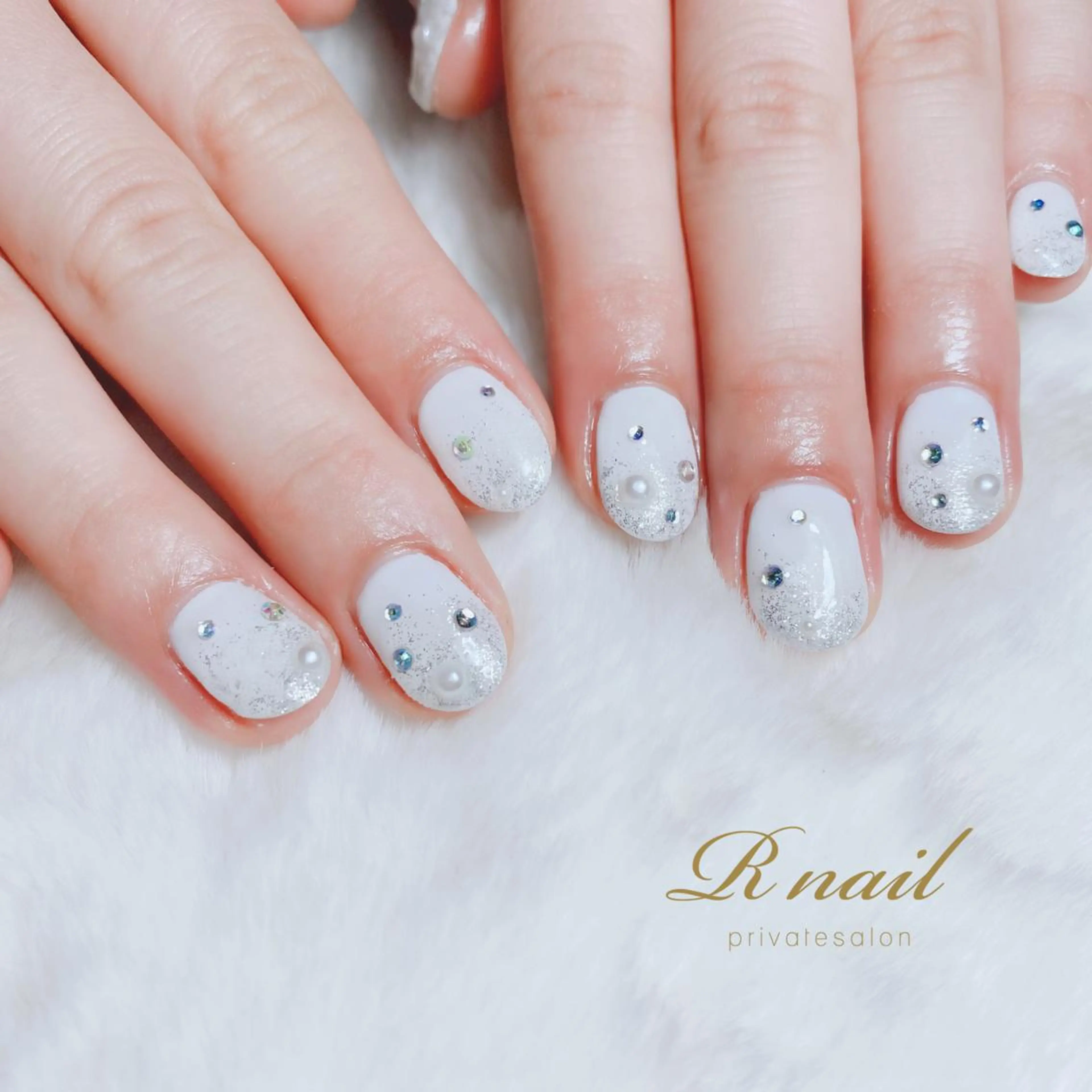 ネイル R nailのネイルデザイン