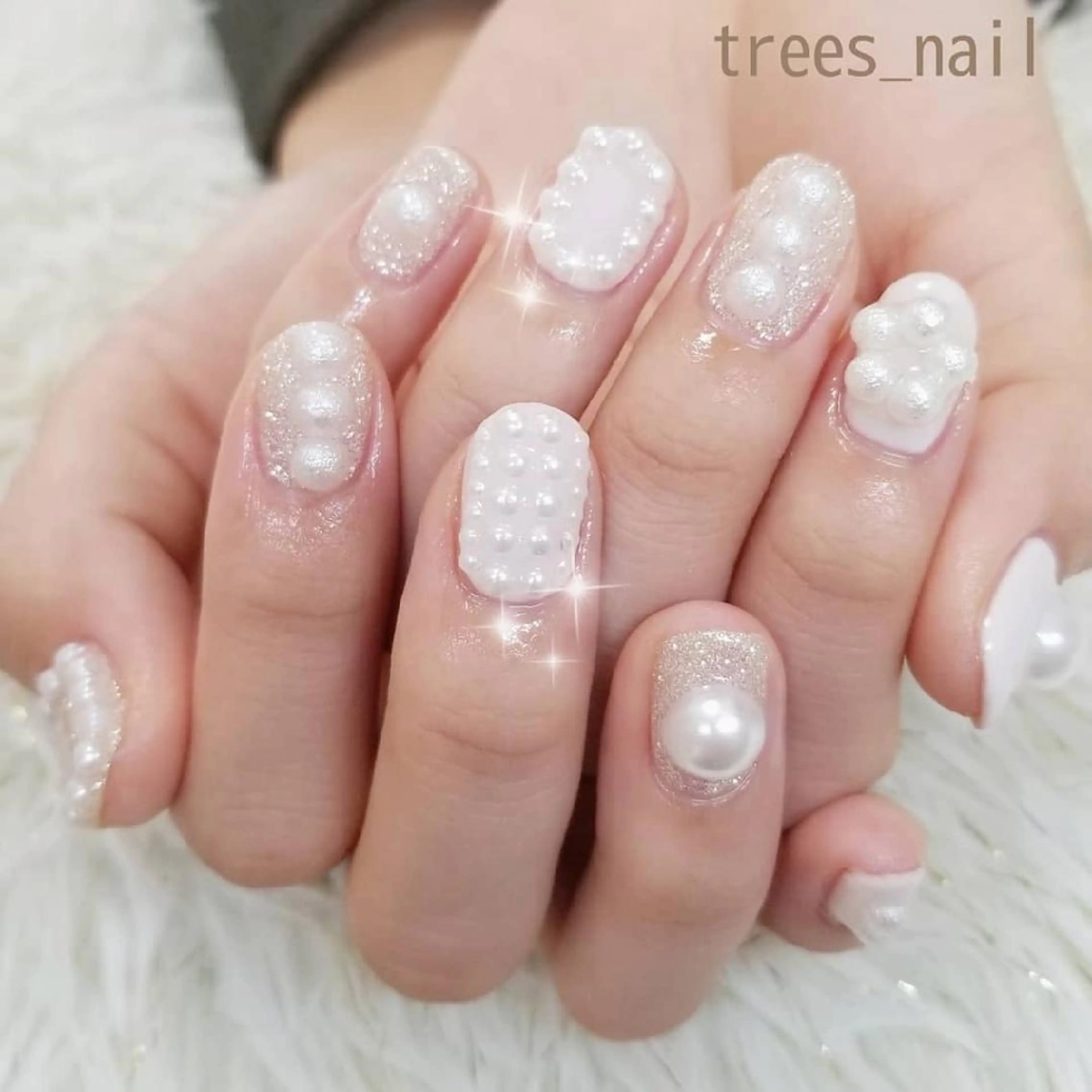 ネイル 卒業式 ラメ(グリッター) ハンドネイル フットネイル trees_ nailのネイルデザイン