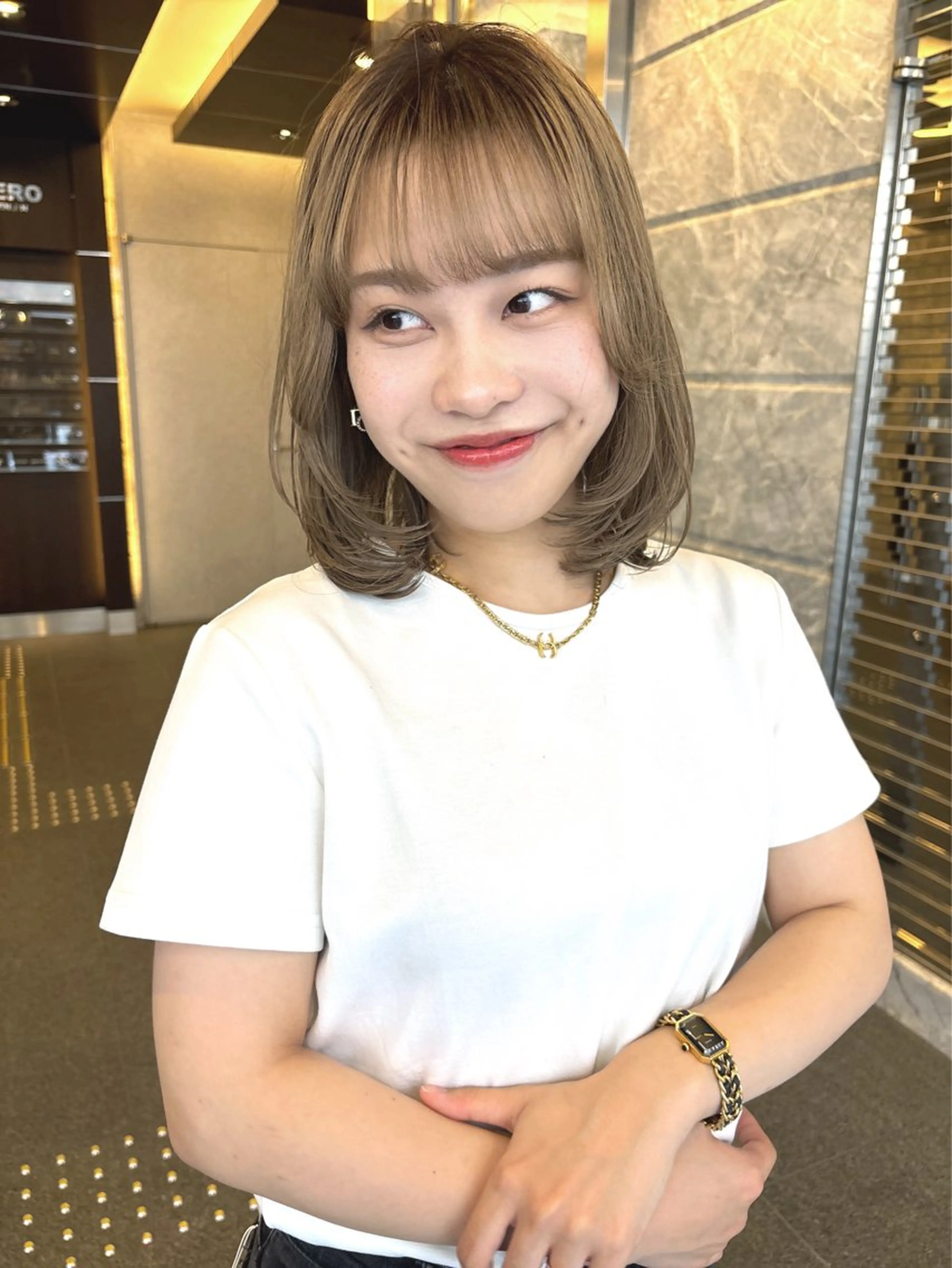 ミディアム カット 🌸インナーカラー 🌸藤井春華のヘアスタイル