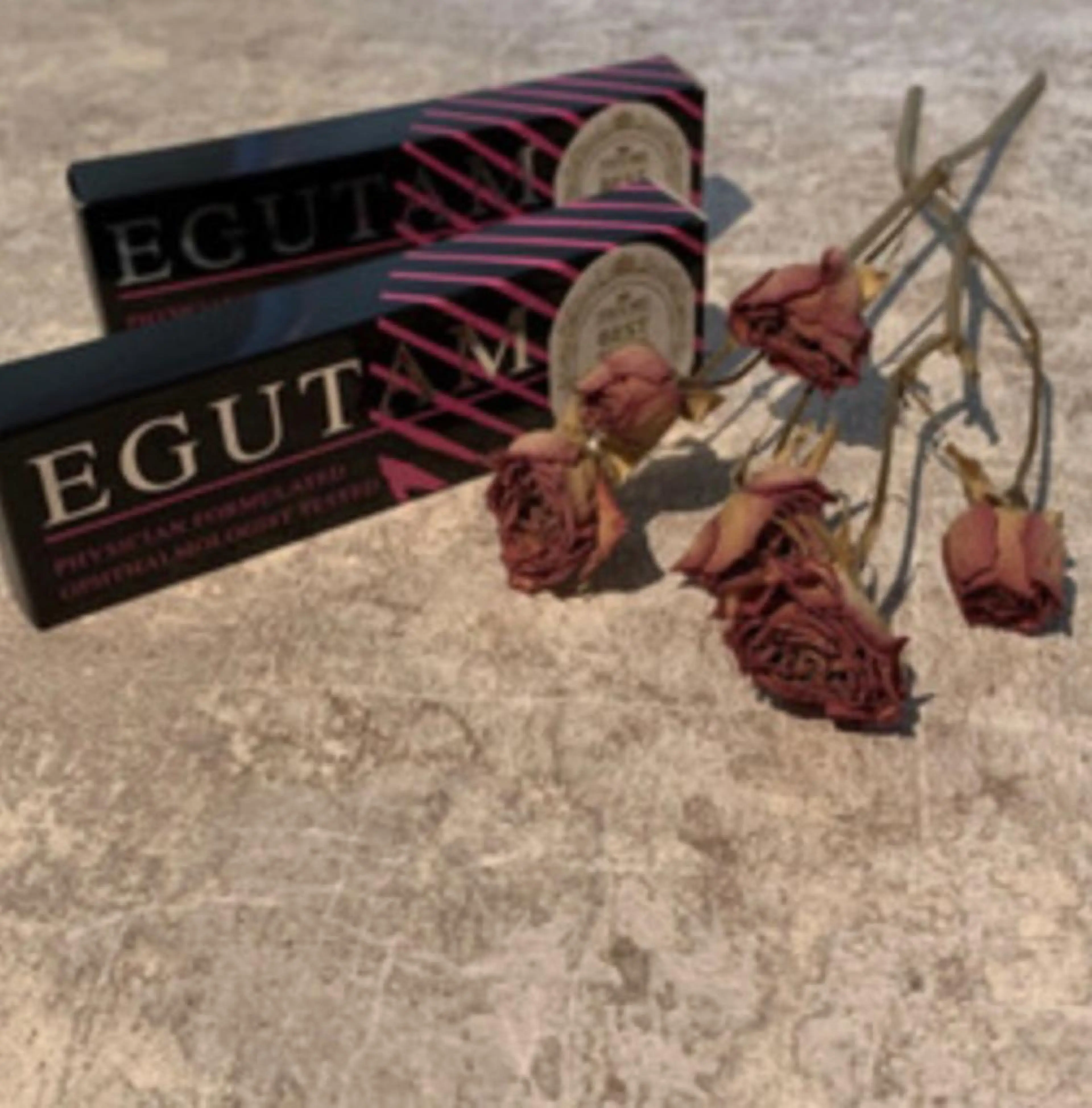 《エグータム原品付き》次世代まつげカールロイヤルラッシュリフト🍓の写真