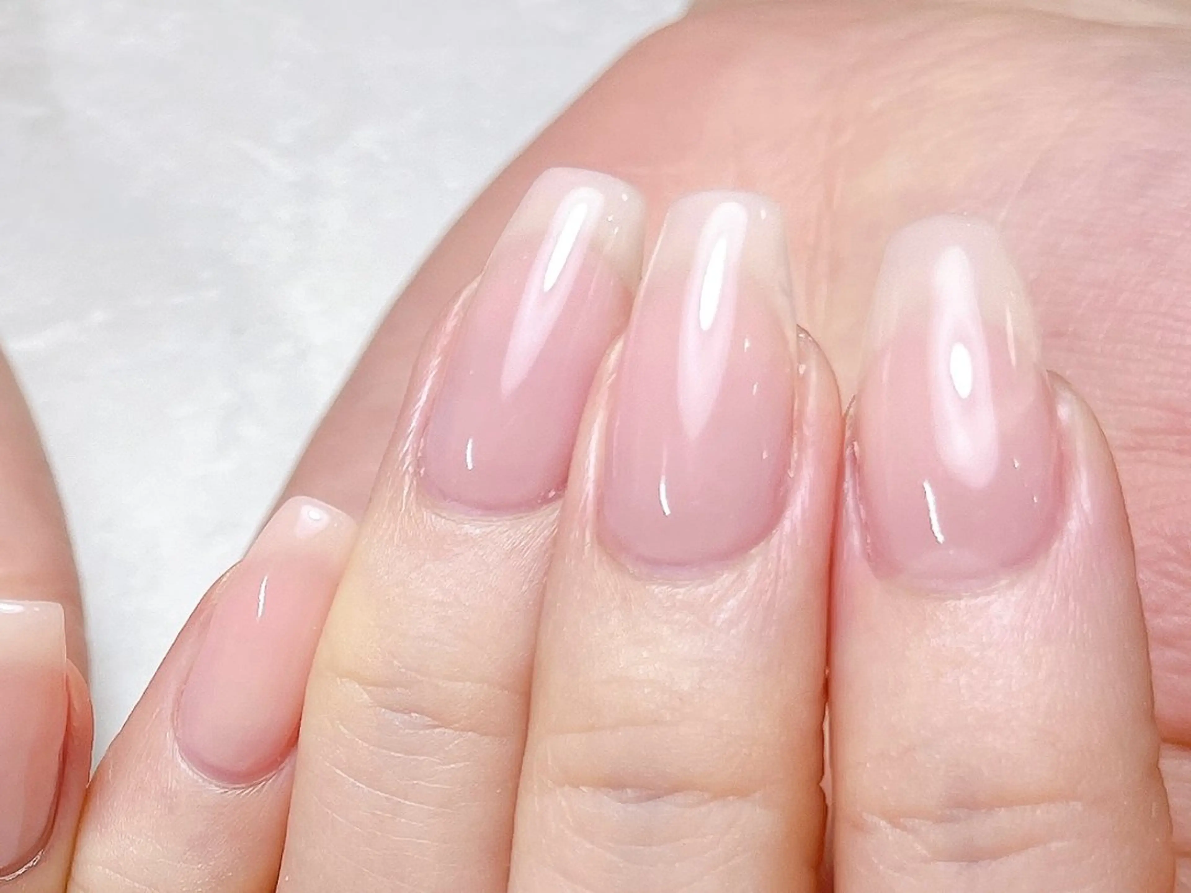 ネイル ビオトープ銀座 1級ﾈｲﾘｽﾄ 佐藤のネイルデザイン