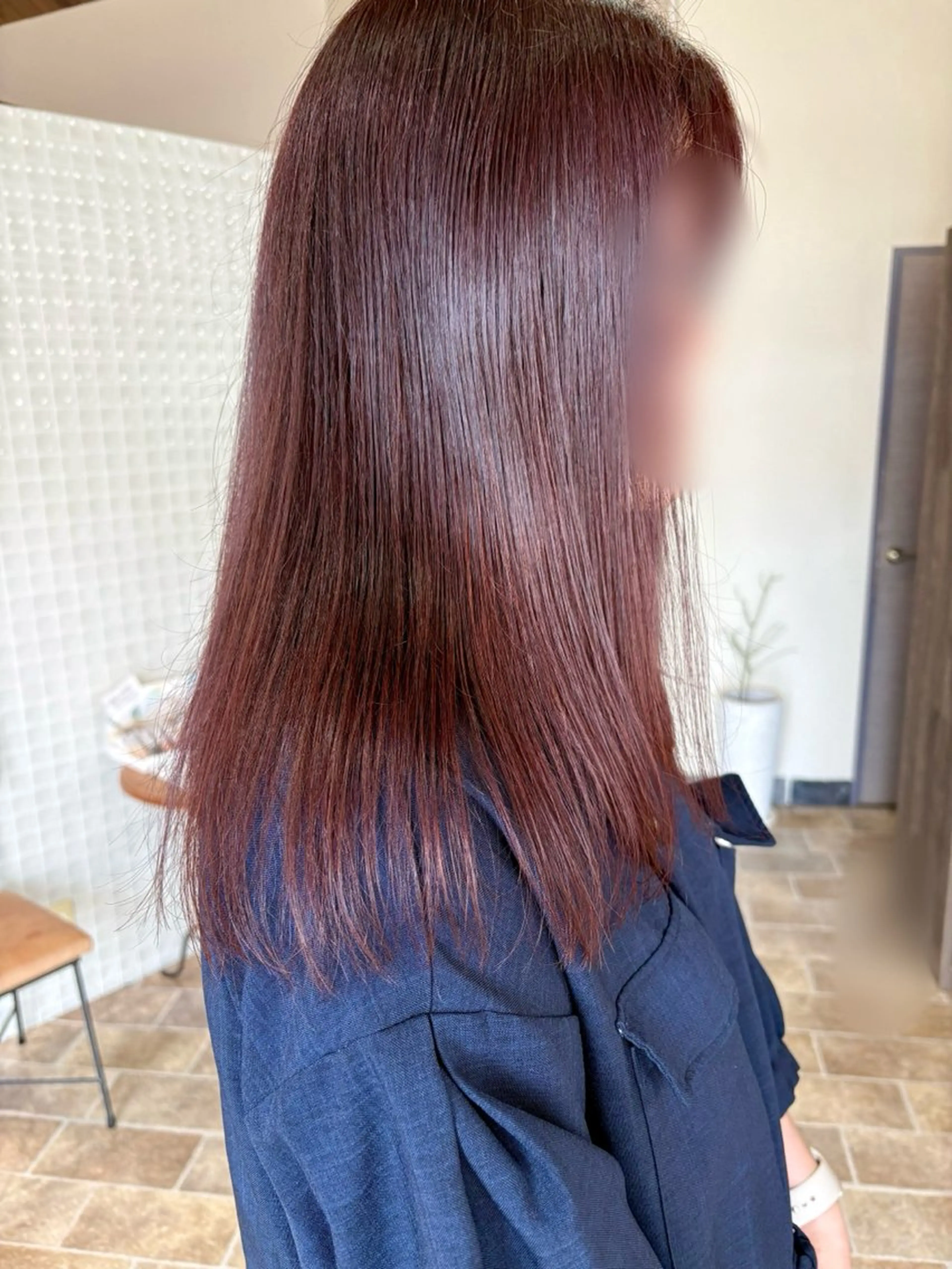 セミロング レッドブラウン 礒谷 夏帆のヘアスタイル