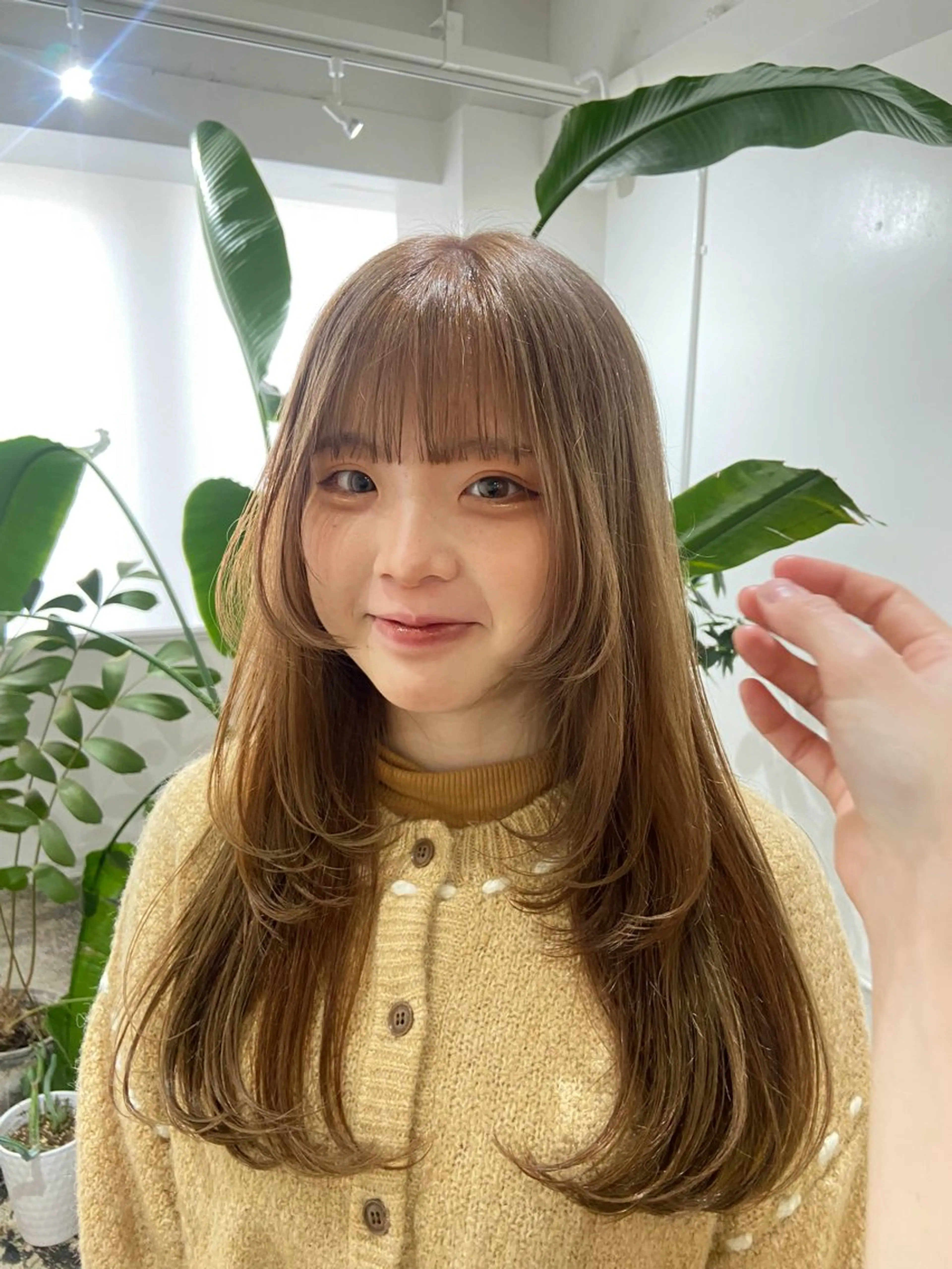 ロング オバタ コトのヘアスタイル