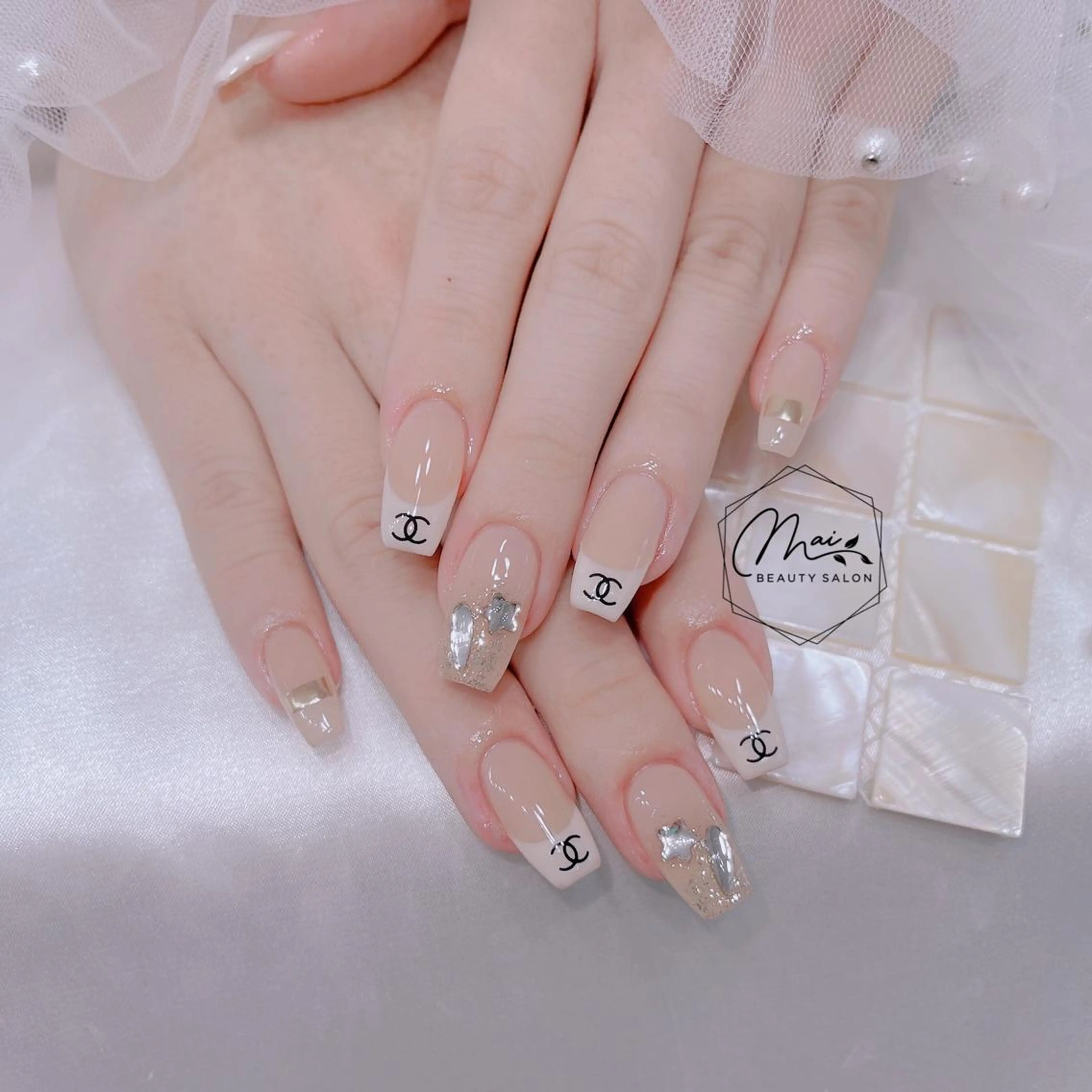 ネイル フットネイル ジェルネイル マグネットネイル パラジェル ワンホンネイル MaiBeauty Niのネイルデザイン