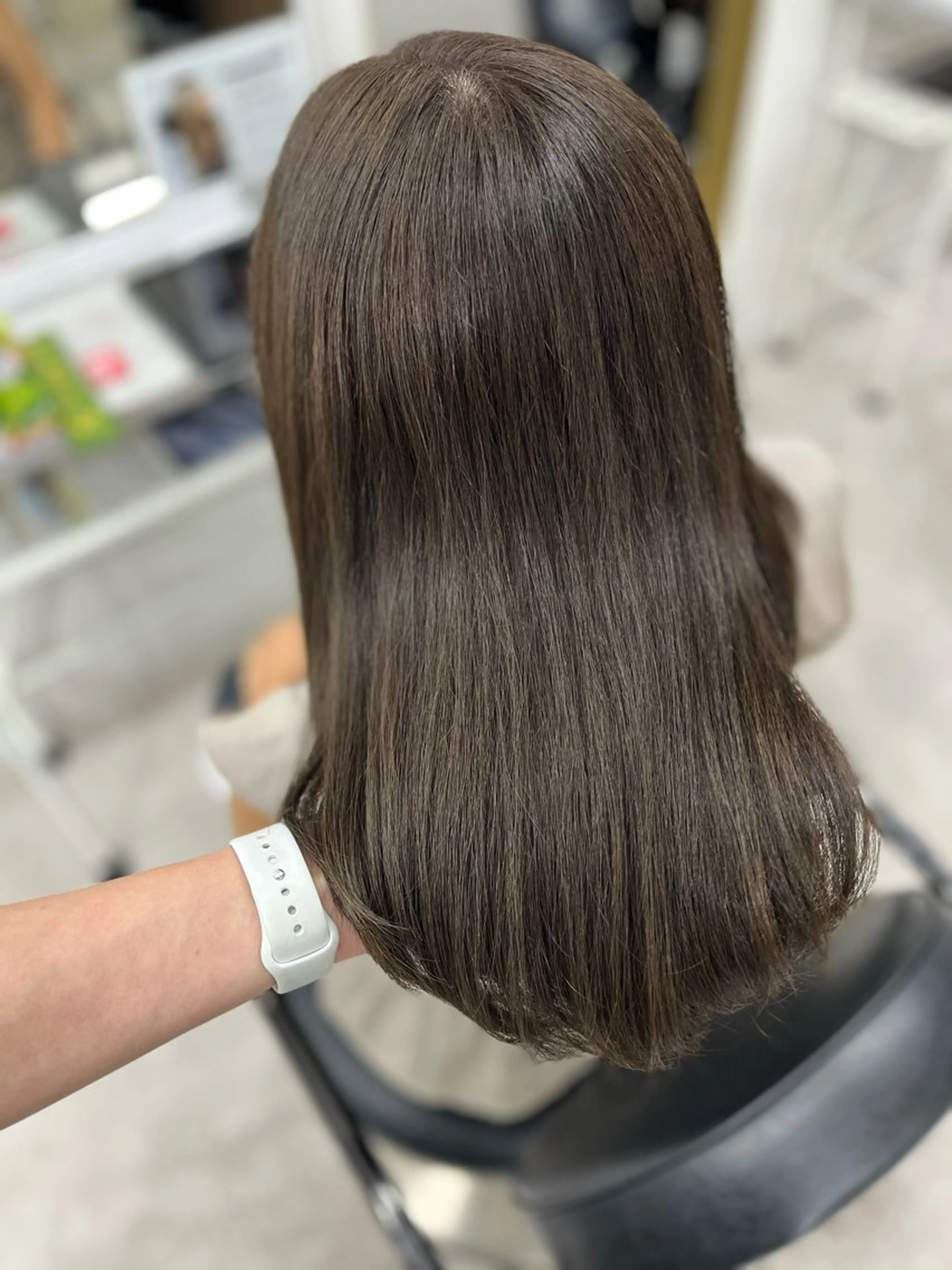 セミロング カラー ベージュカラー オリーブベージュ カット ヘアカラー トリートメント 🫧ぷる艶カラー🫧 Yuubi🦩のヘアスタイル