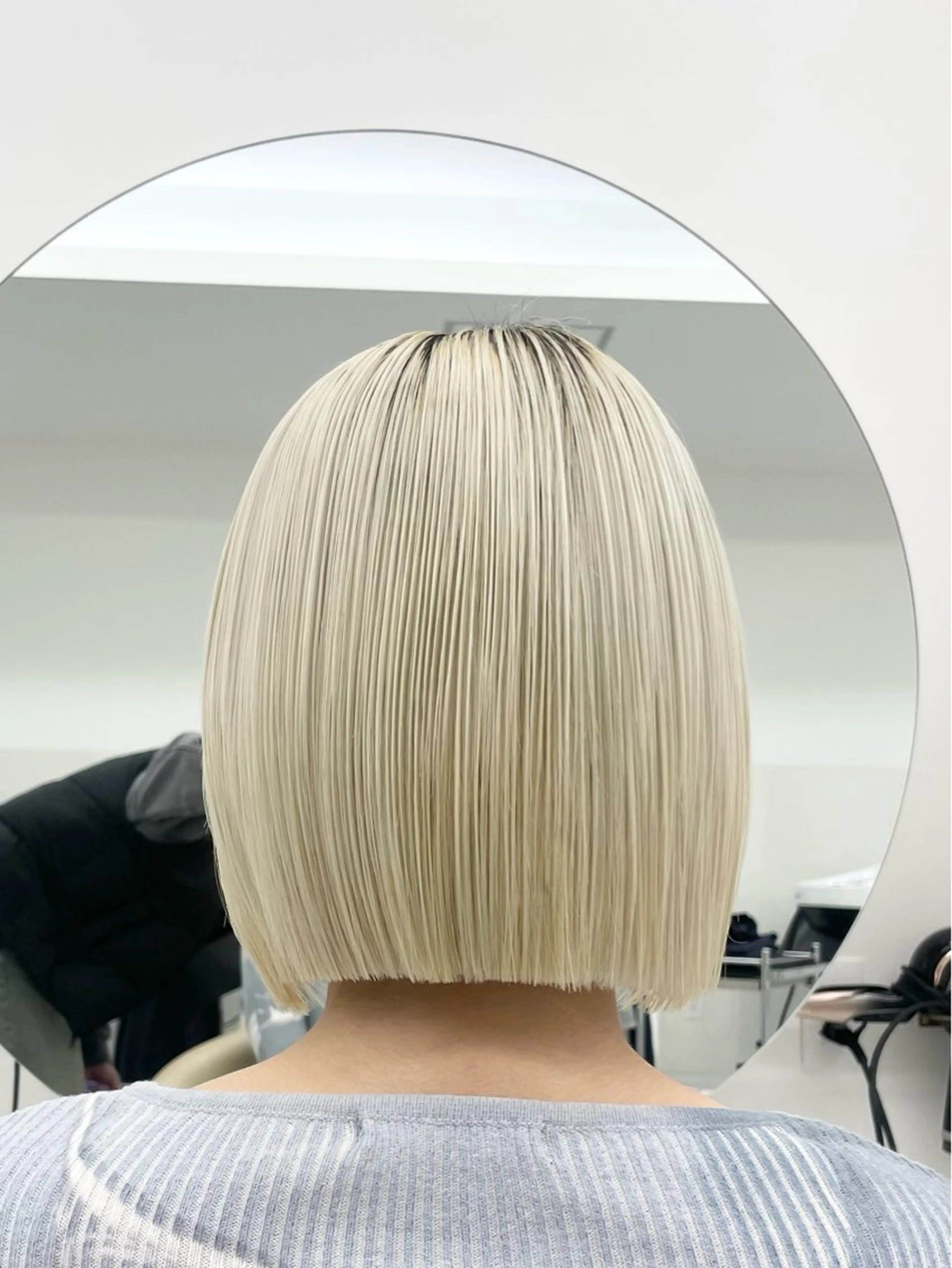 ミディアム Hiroka / NANAのヘアスタイル