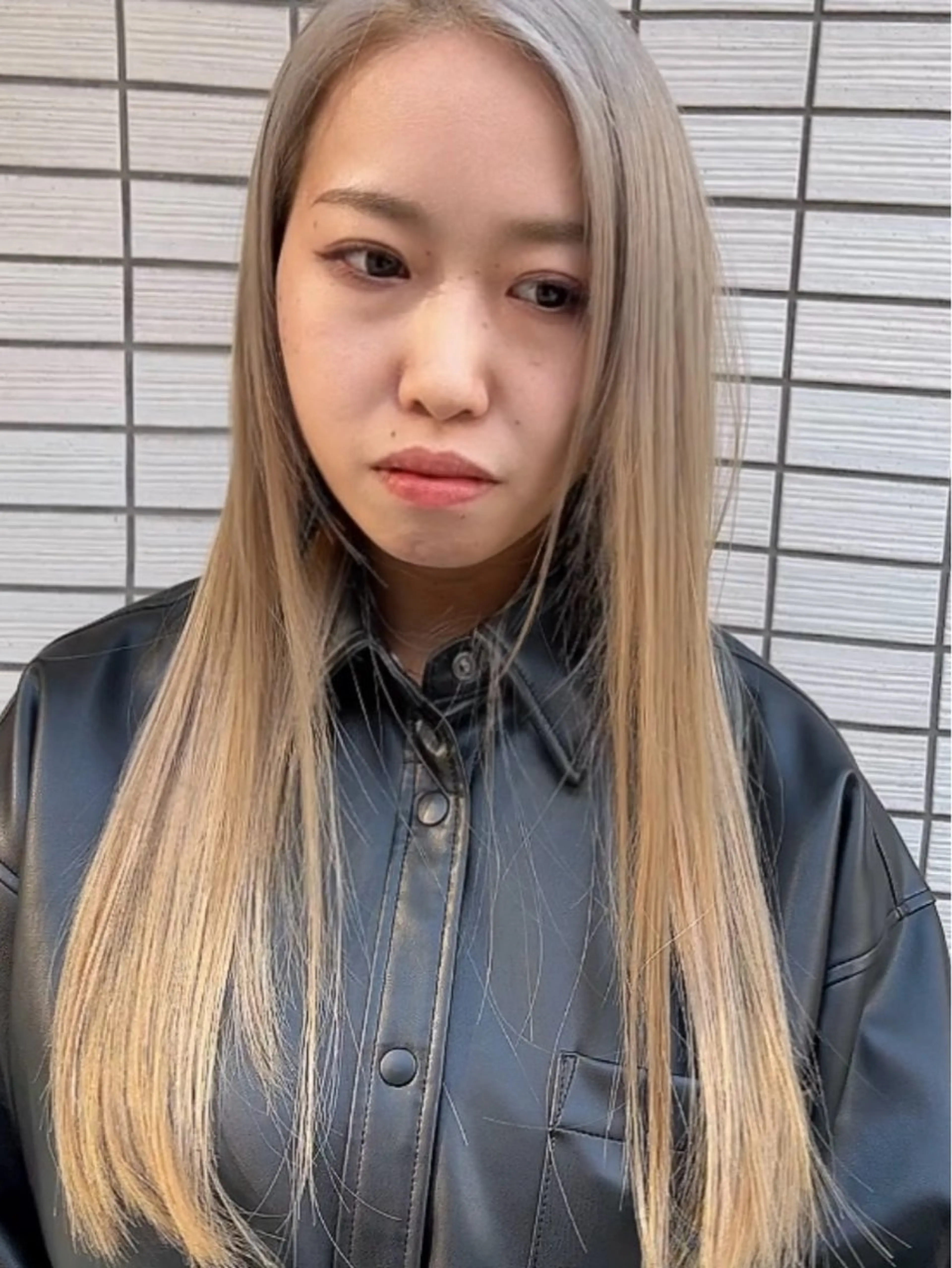 セミロング カラー ブロンド カット ヘアカラー 💎透明感カラー特化 💎TAISEIのヘアスタイル